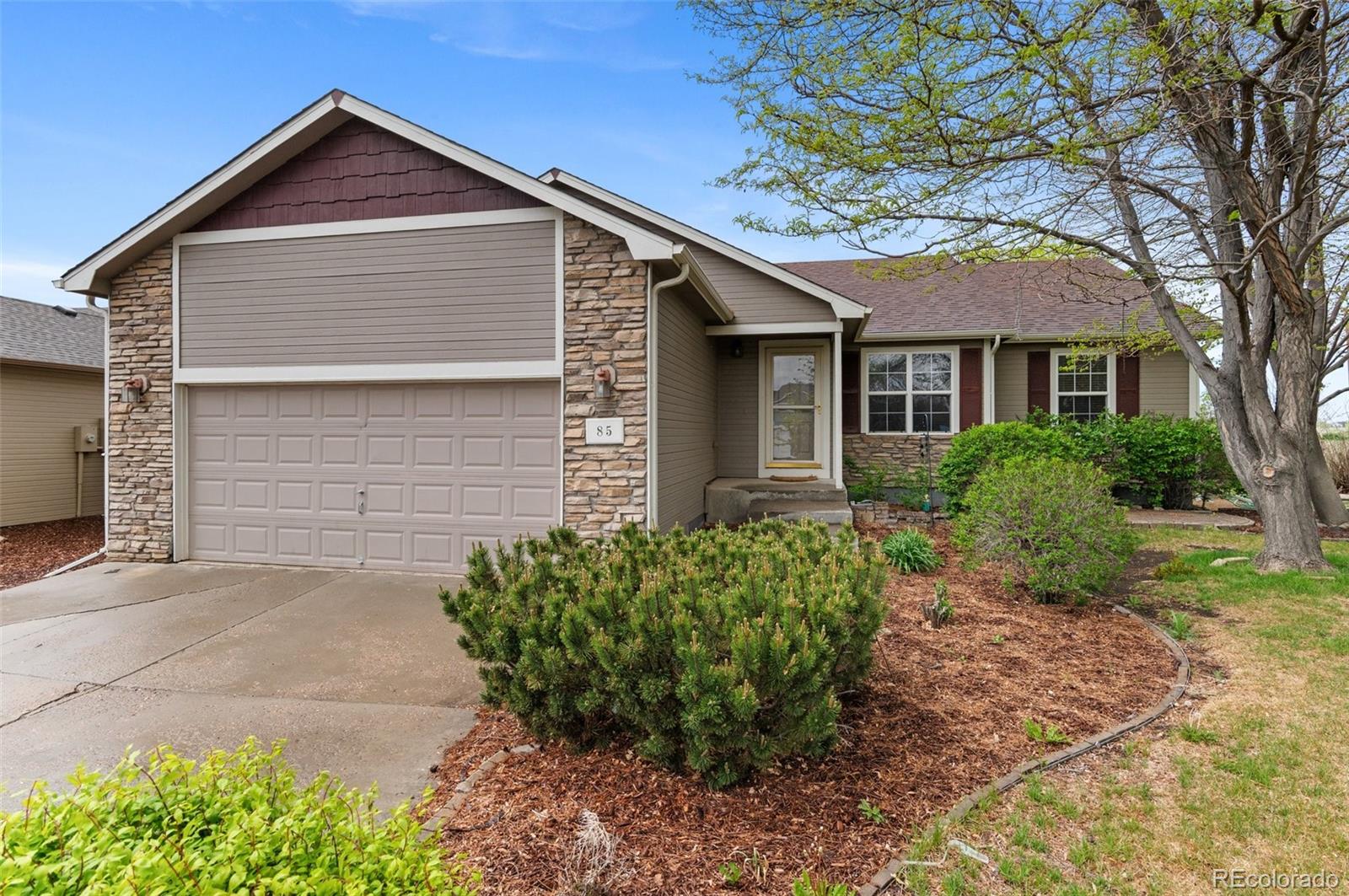 85 arapaho street, Severance sold home. Closed on 2025-05-30 for $400,000.