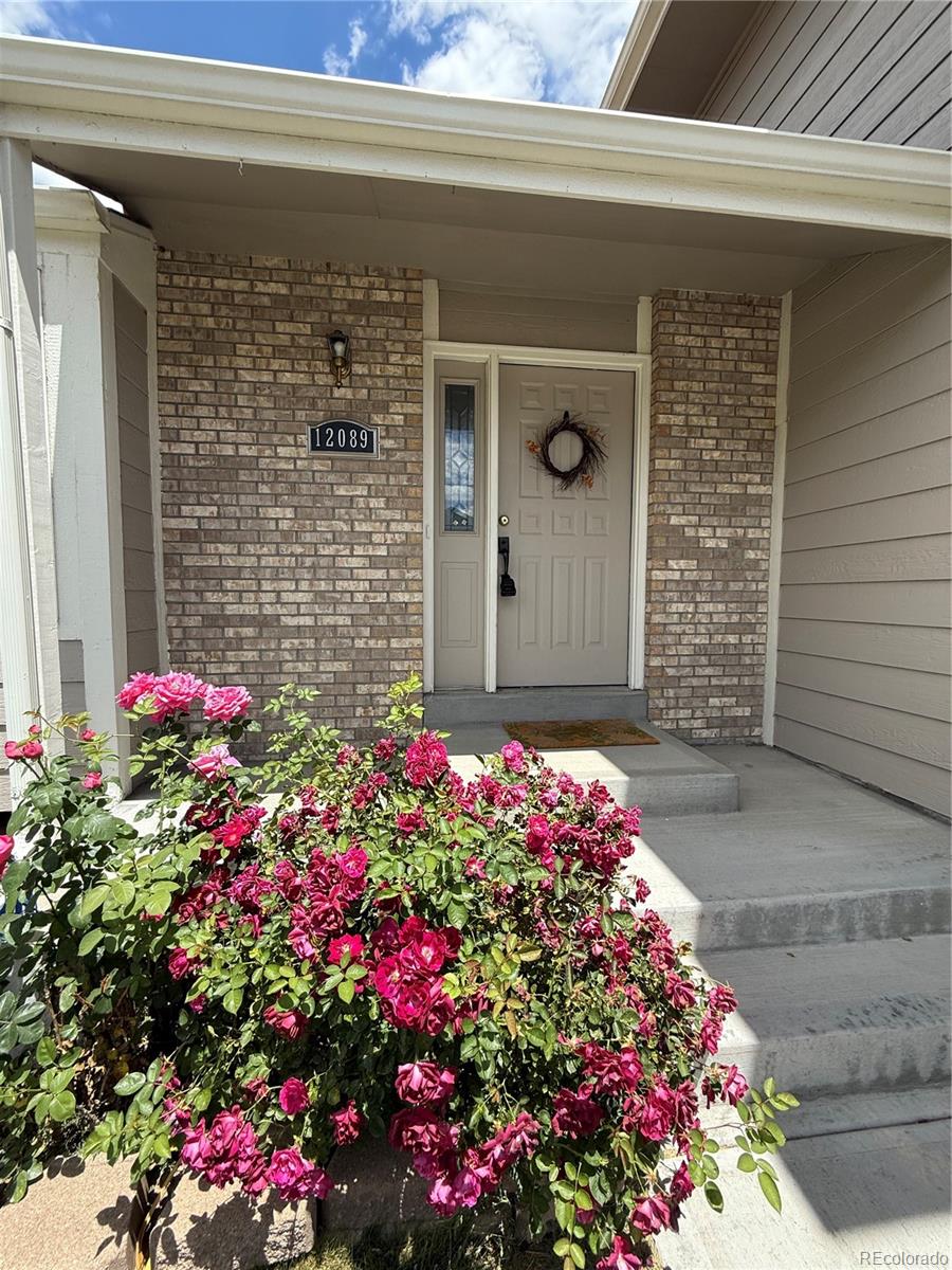 12089 W Burgundy Avenue, littleton MLS: 7593473 Beds: 4 Baths: 4 Price: $670,000