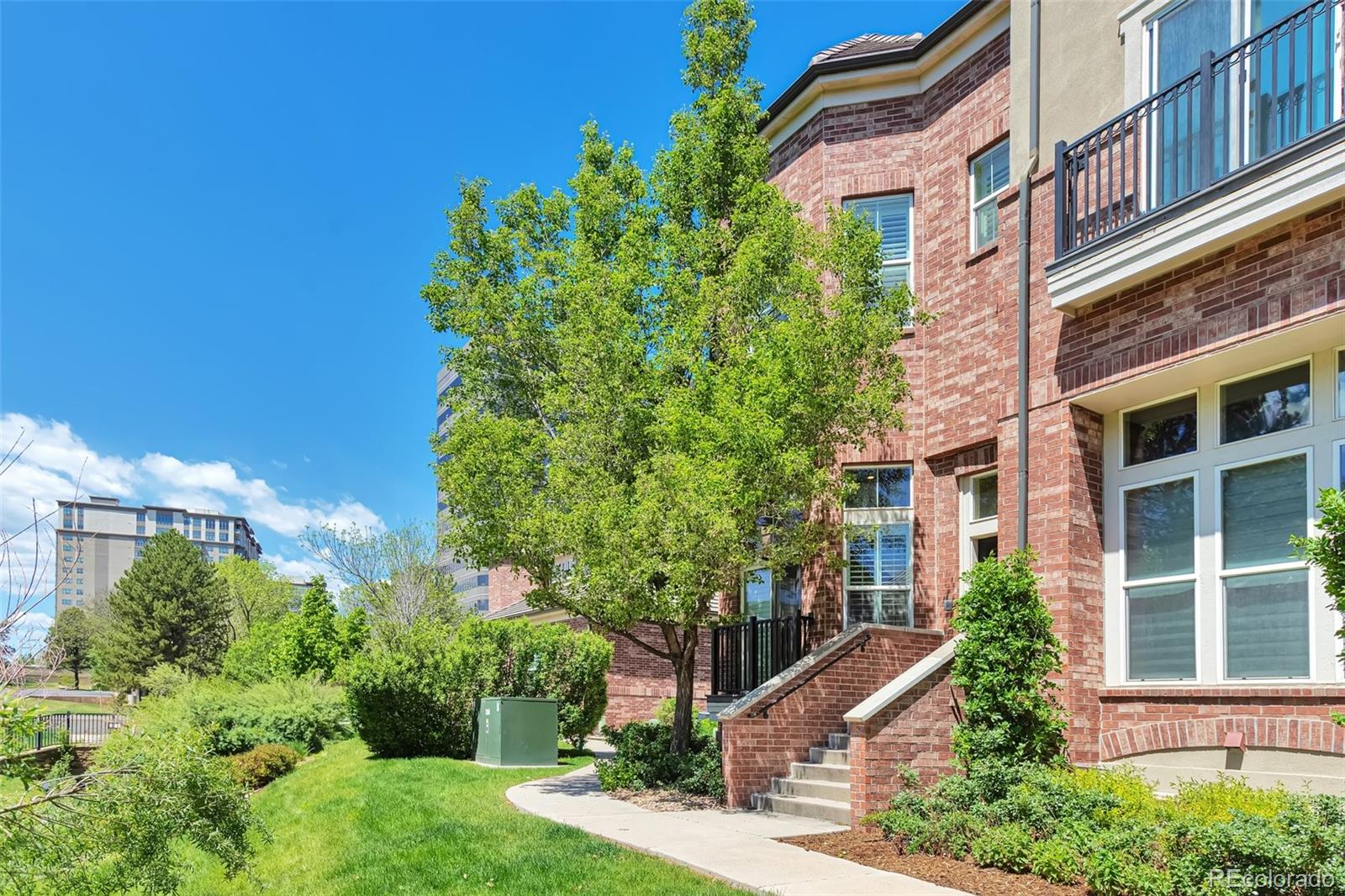  Greenwood Village Condo / Townhome | MLS #: 41768785426  Dtc Parkway , Greenwood Village Beds: 3 Baths: 4 Price: $675,000