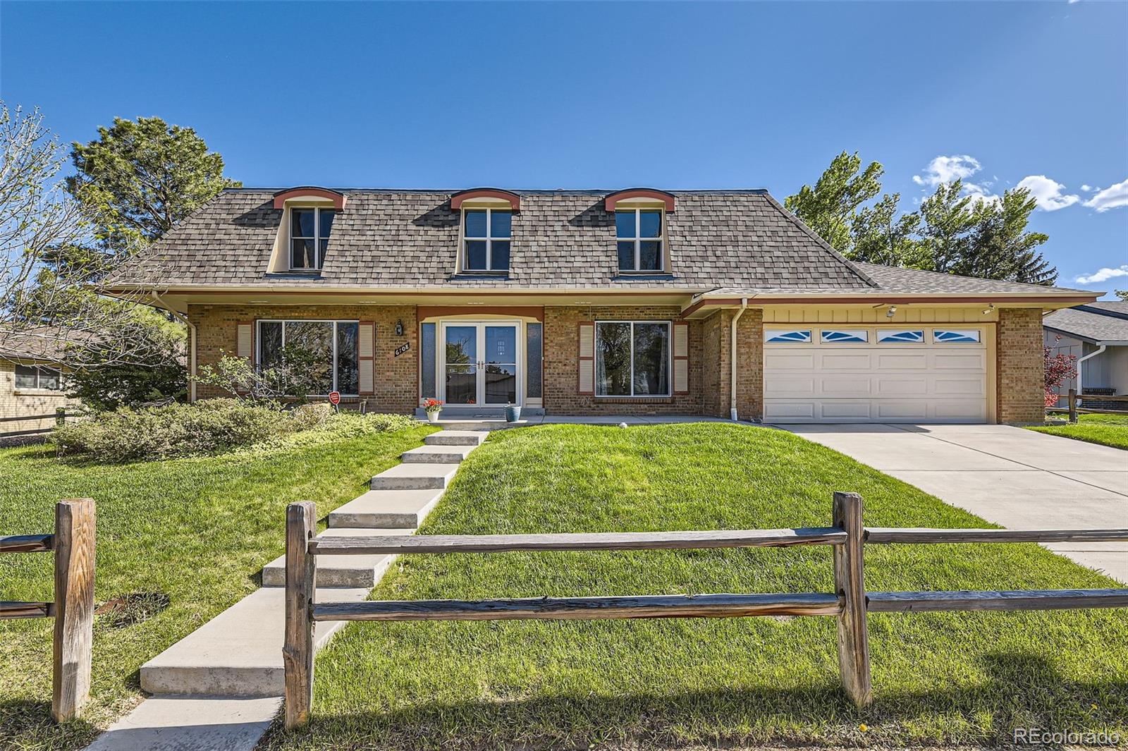 Columbine Knolls Littleton Home | MLS #: 96773676708 W Portland Avenue, Littleton Beds: 5 Baths: 3 Price: $796,000