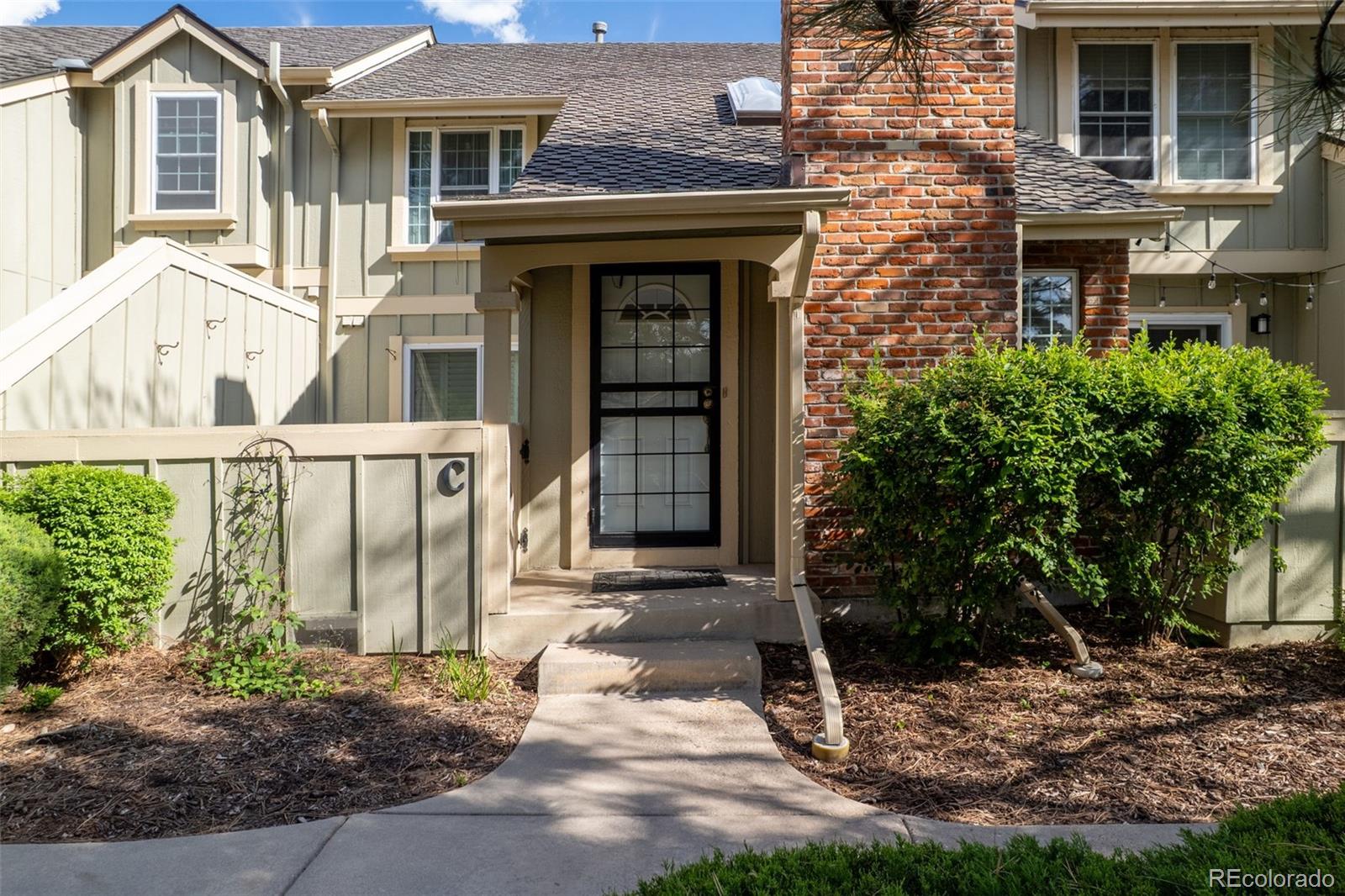 Southpark Littleton Home | MLS #: 25497147761 S Curtice Drive, Littleton Beds: 3 Baths: 4 Price: $525,000