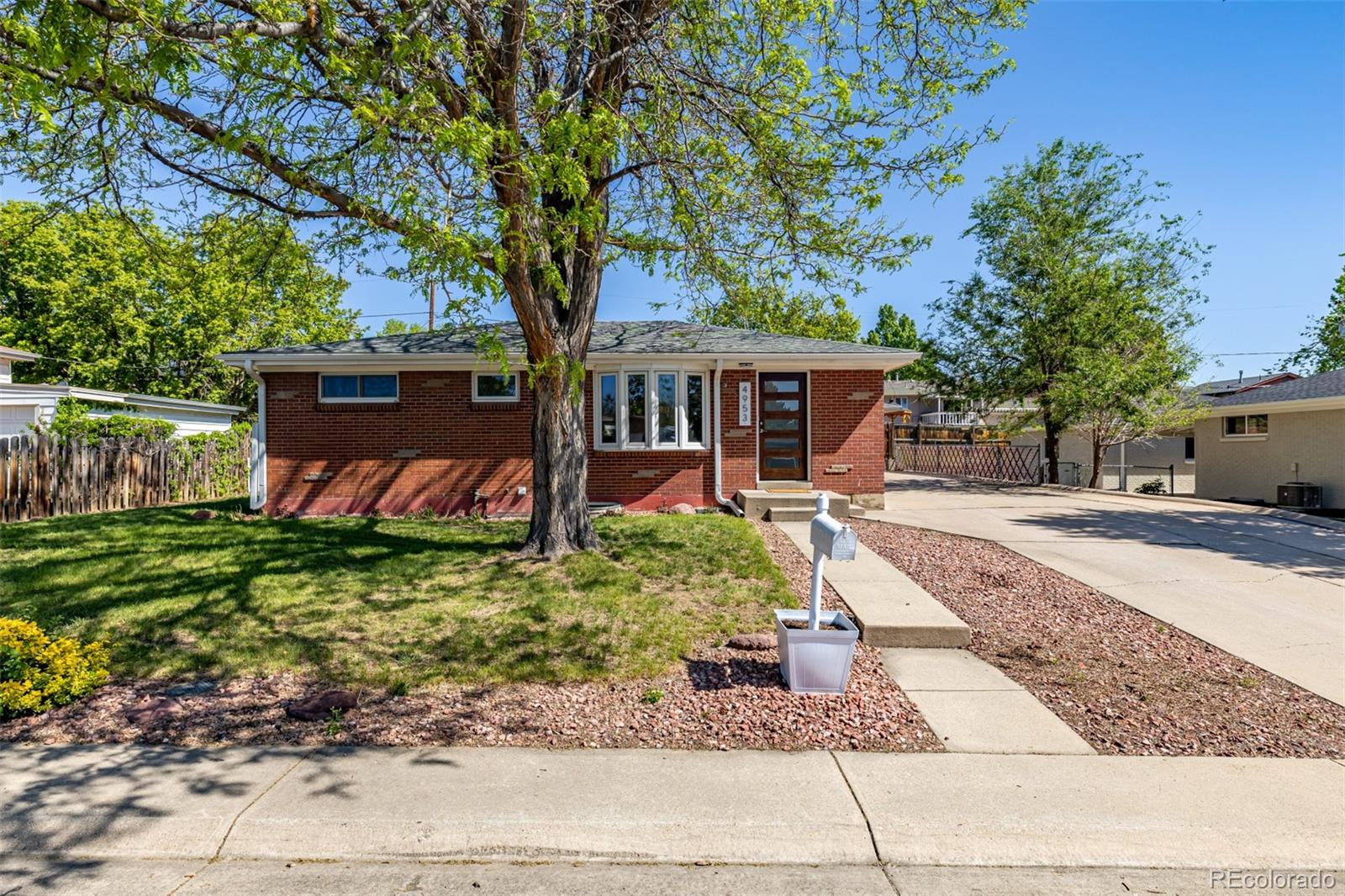 4953 W 61st Avenue, arvada MLS: 8118182 Beds: 4 Baths: 2 Price: $565,000