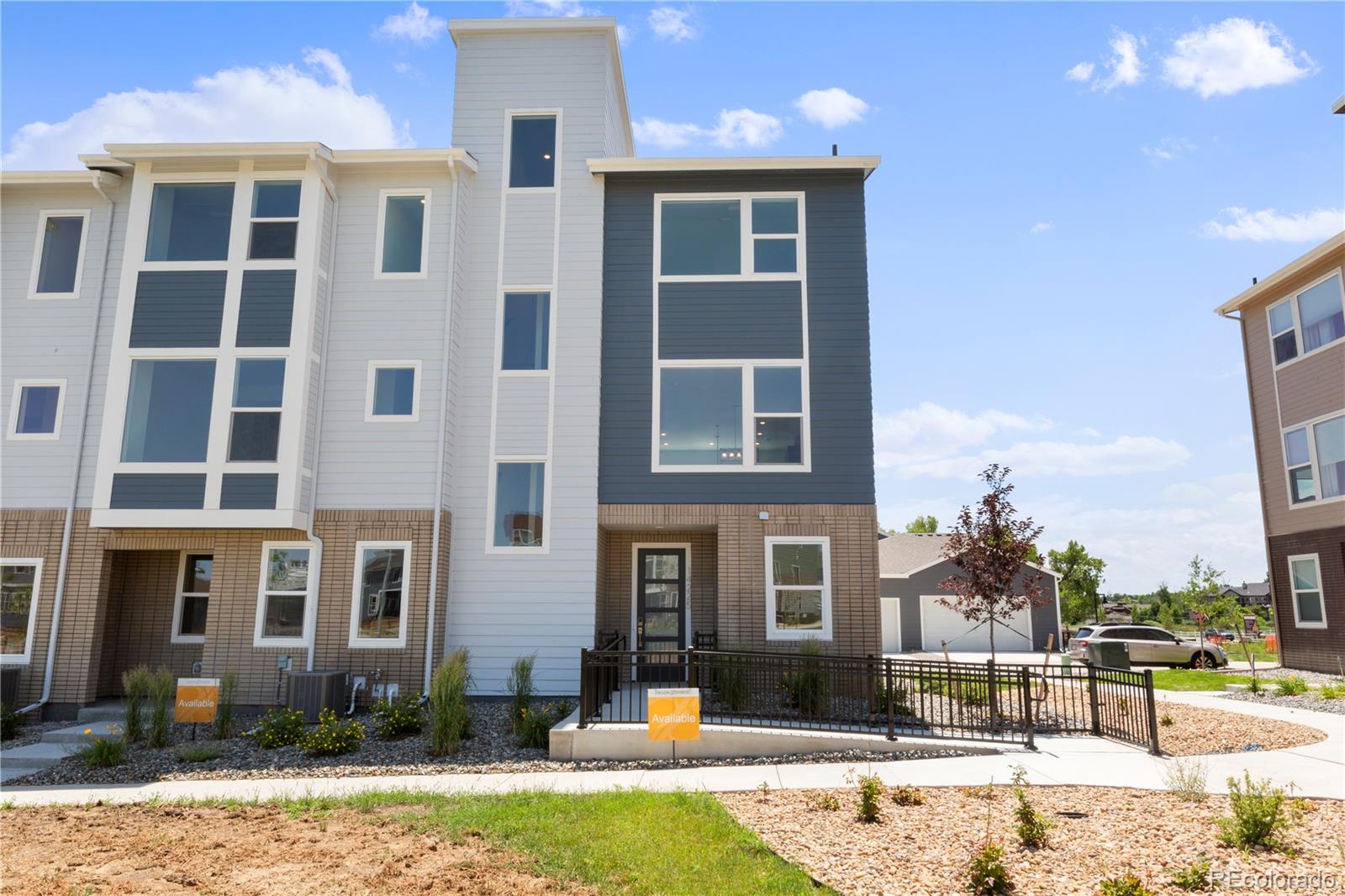  Broomfield Condo / Townhome | MLS #: 600104714225  Currant Street , Broomfield Beds: 3 Baths: 3 Price: $684,000