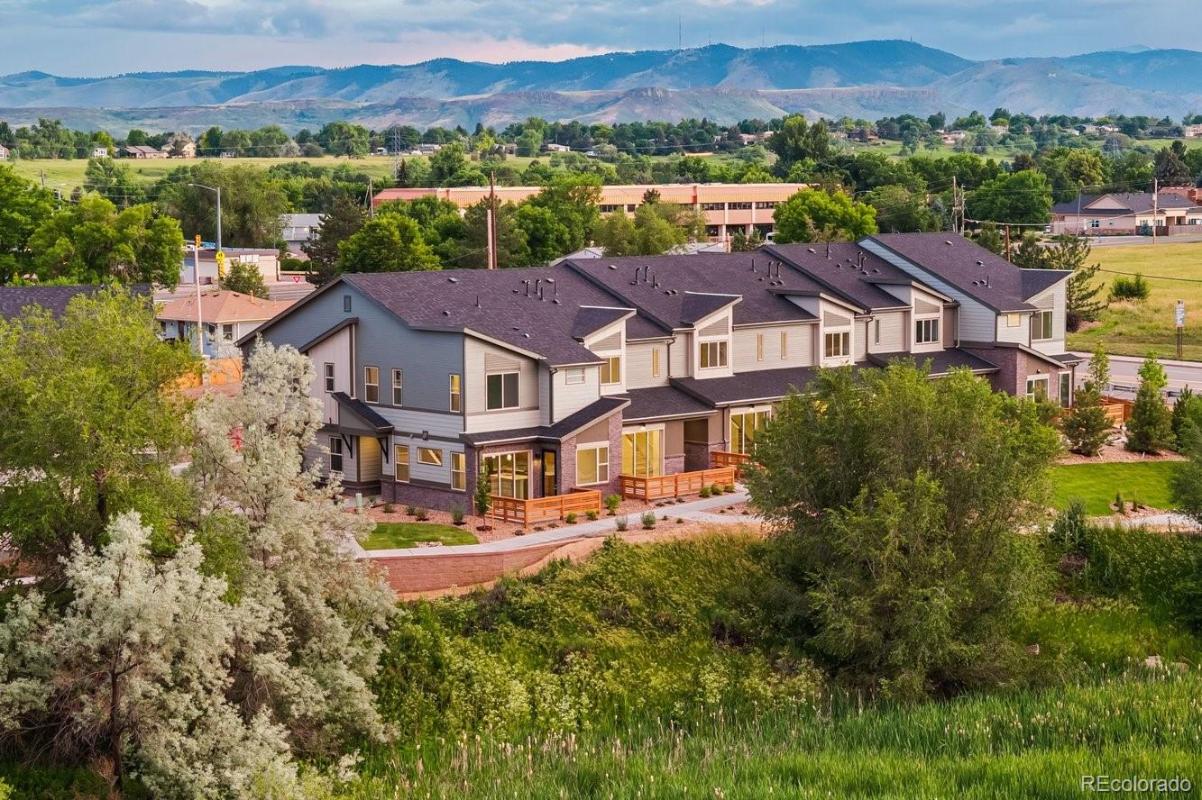  Arvada Condo / Townhome | MLS #: 428555512329 W 58th Court , Arvada Beds: 3 Baths: 3 Price: $539,950