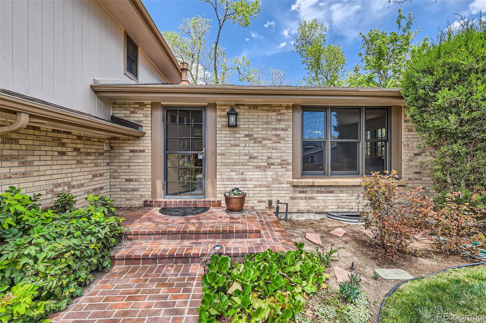 Lochwood Lakewood Home | MLS #: 421904910165 W Iowa Avenue, Lakewood Beds: 3 Baths: 3 Price: $749,000