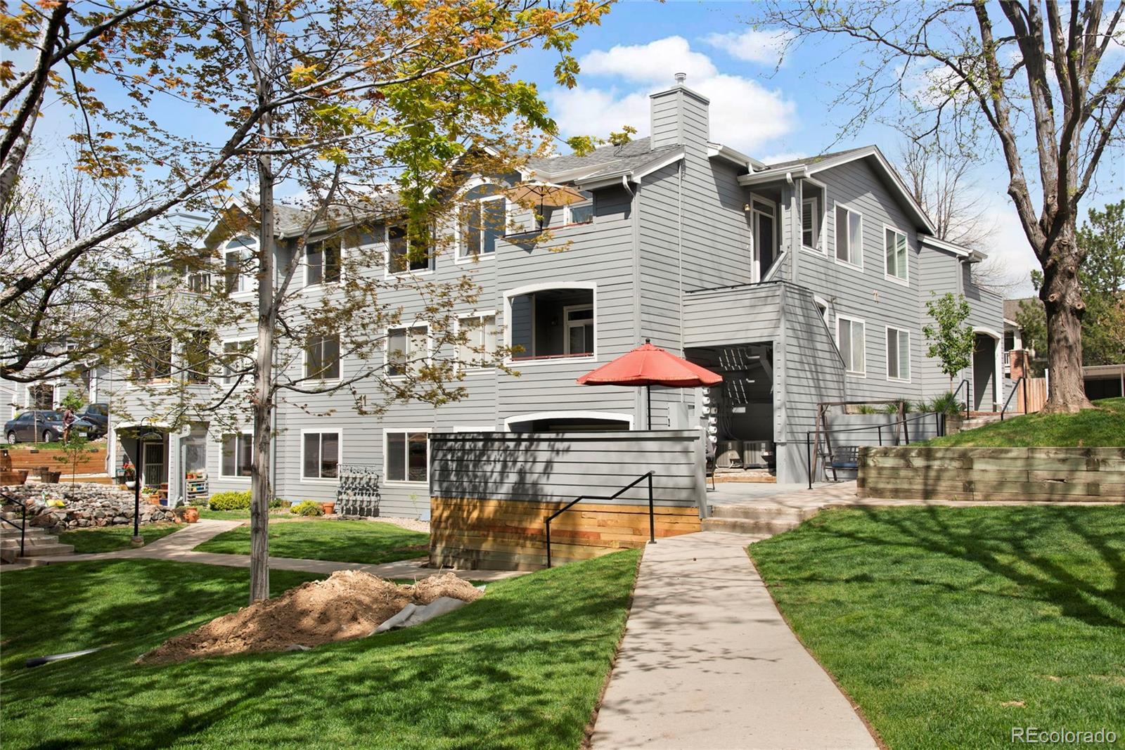 8500 e jefferson avenue, Denver sold home. Closed on 2026-03-27 for $312,500.