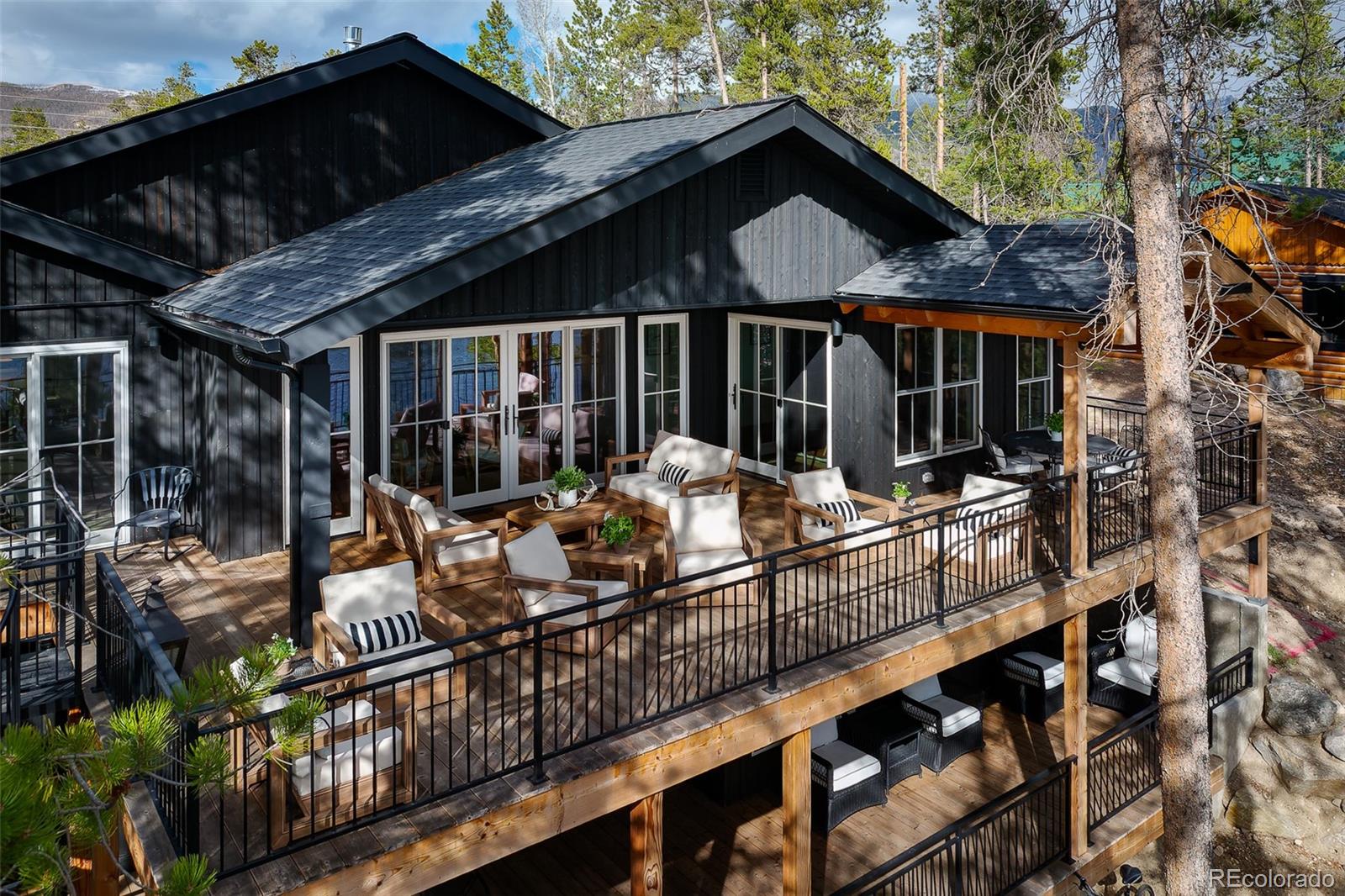 366  Lakeside Drive, grand lake MLS: 4512617 Beds: 4 Baths: 3 Price: $2,847,000