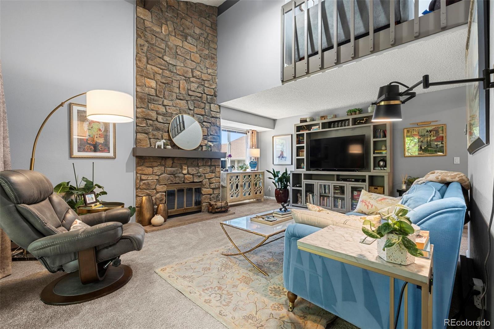 Pier Point Aurora Condo / Townhome | MLS #: 61134374070 S Atchison Way 304, Aurora Beds: 3 Baths: 1 Price: $289,000