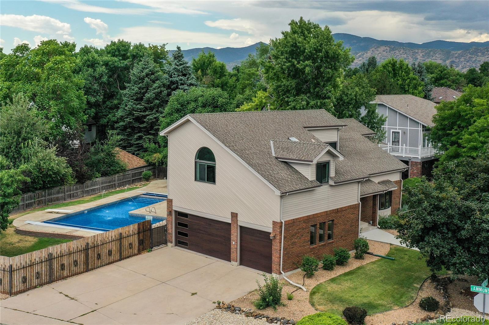 Columbine Knolls South Littleton Home | MLS #: 94886858160 W Phillips Avenue, Littleton Beds: 4 Baths: 4 Price: $989,900