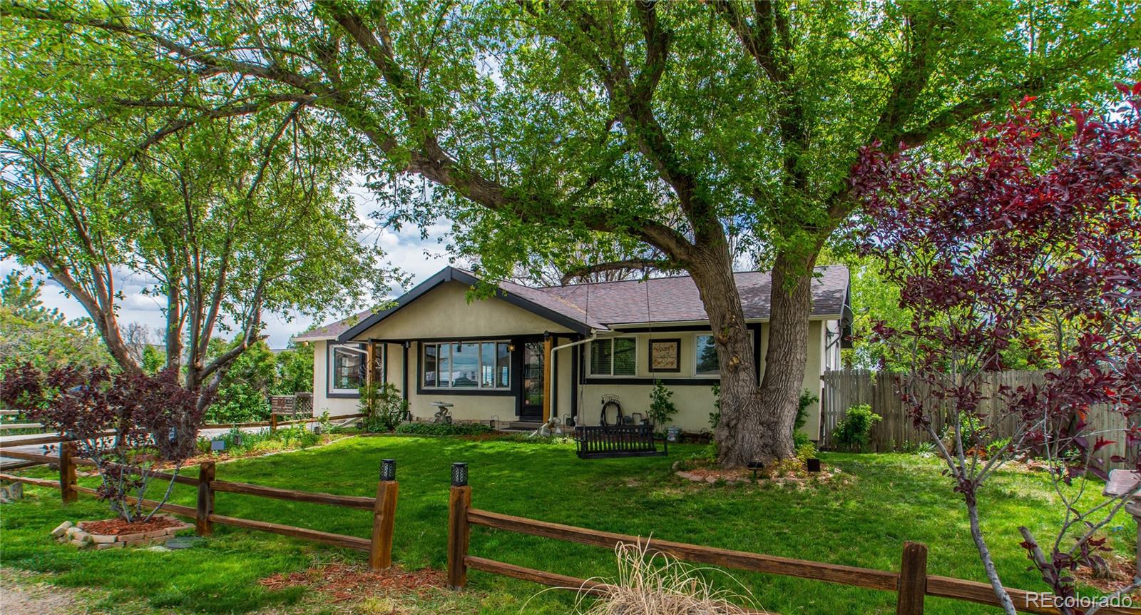  Castle Pines Home | MLS #: 15576577684  Beverly Boulevard, Castle Pines Beds: 4 Baths: 2 Price: $550,000