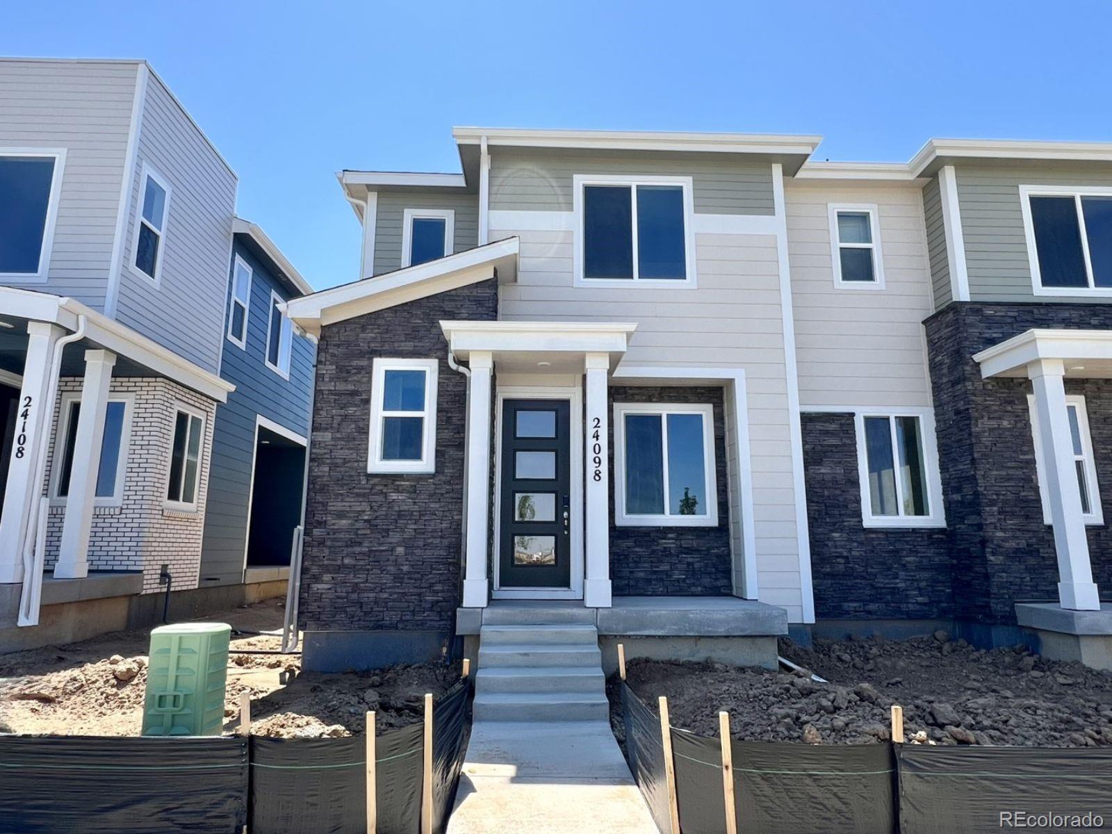 Aurora Highlands Aurora Home | MLS #: 722754924098 E Warm Springs Avenue, Aurora Beds: 3 Baths: 3 Price: $424,950