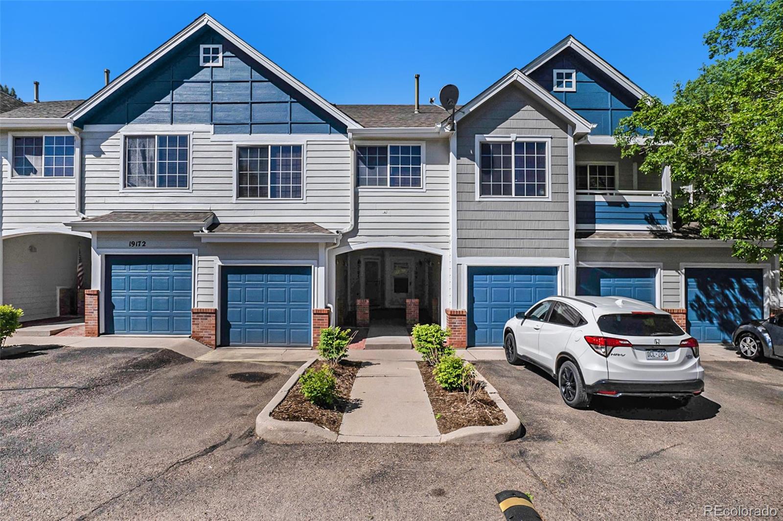 Louisiana Purchase Aurora Condo / Townhome | MLS #: 486296819172 E Arkansas Drive 106, Aurora Beds: 2 Baths: 3 Price: $299,000