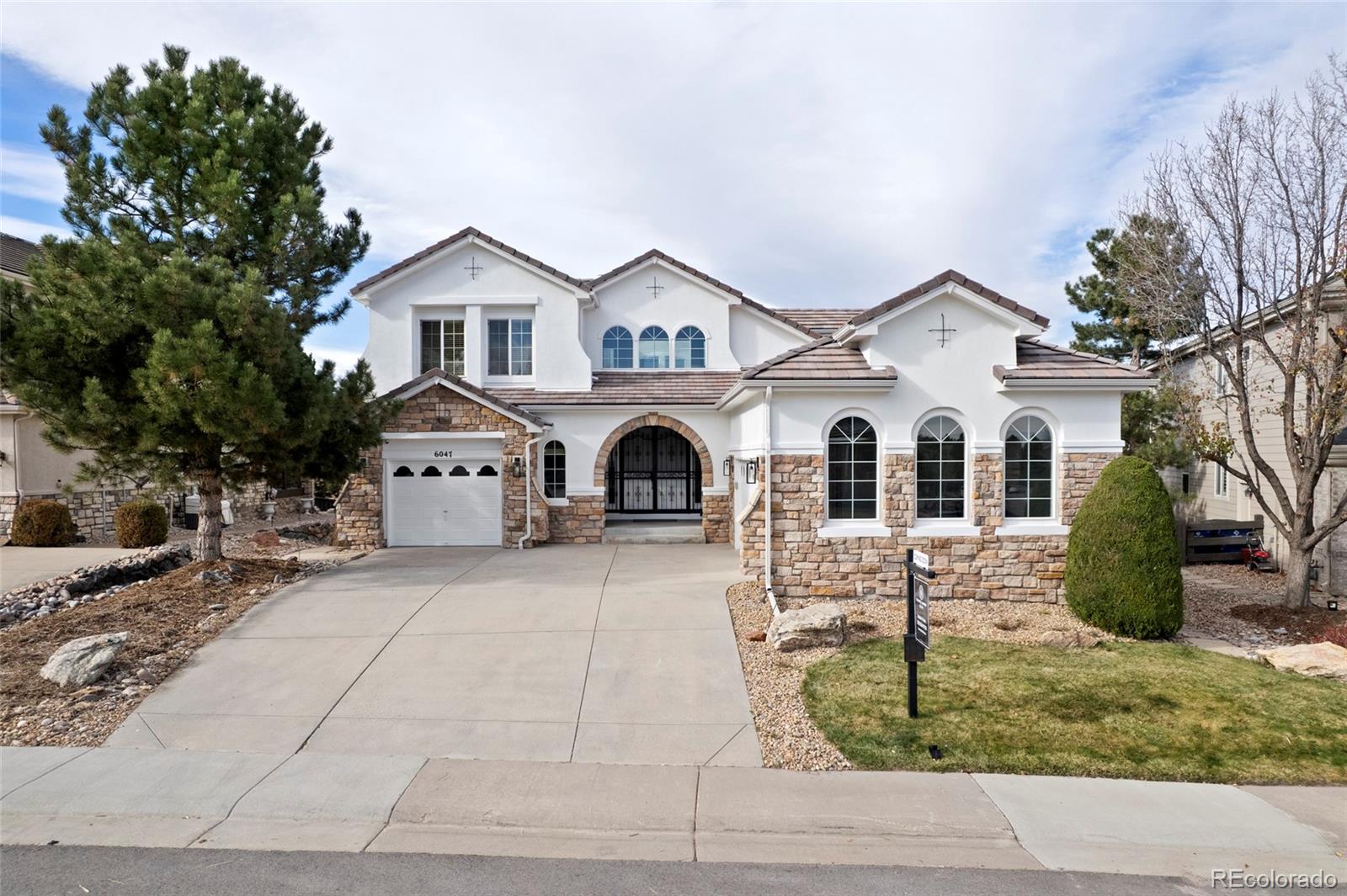  Castle Pines Home | MLS #: 57683846047  Vacquero Circle, Castle Pines Beds: 5 Baths: 4 Price: $1,200,000