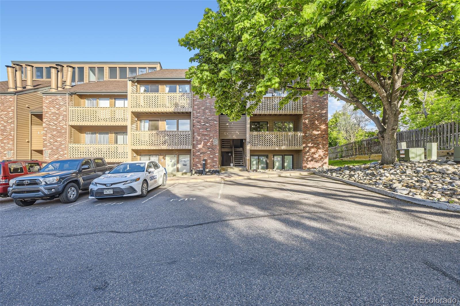 12368 W Nevada Place 206, Lakewood  MLS: 9165596 Beds: 1 Baths: 1 Price: $250,000