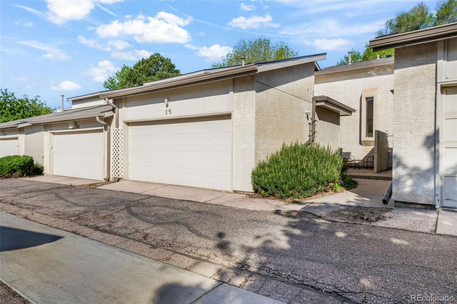 Ocho Caballos Colorado Springs Condo / Townhome | MLS #: 72478803330  Templeton Gap Road 15, Colorado Springs Beds: 2 Baths: 3 Price: $299,900