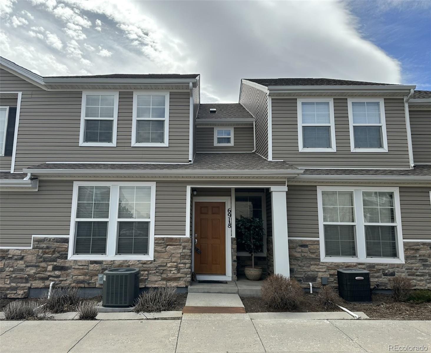 Ridgeview At Stetson Hills Colorado Springs Home | MLS #: 58221756918  White Sand Point, Colorado Springs Beds: 2 Baths: 3 Price: $329,998