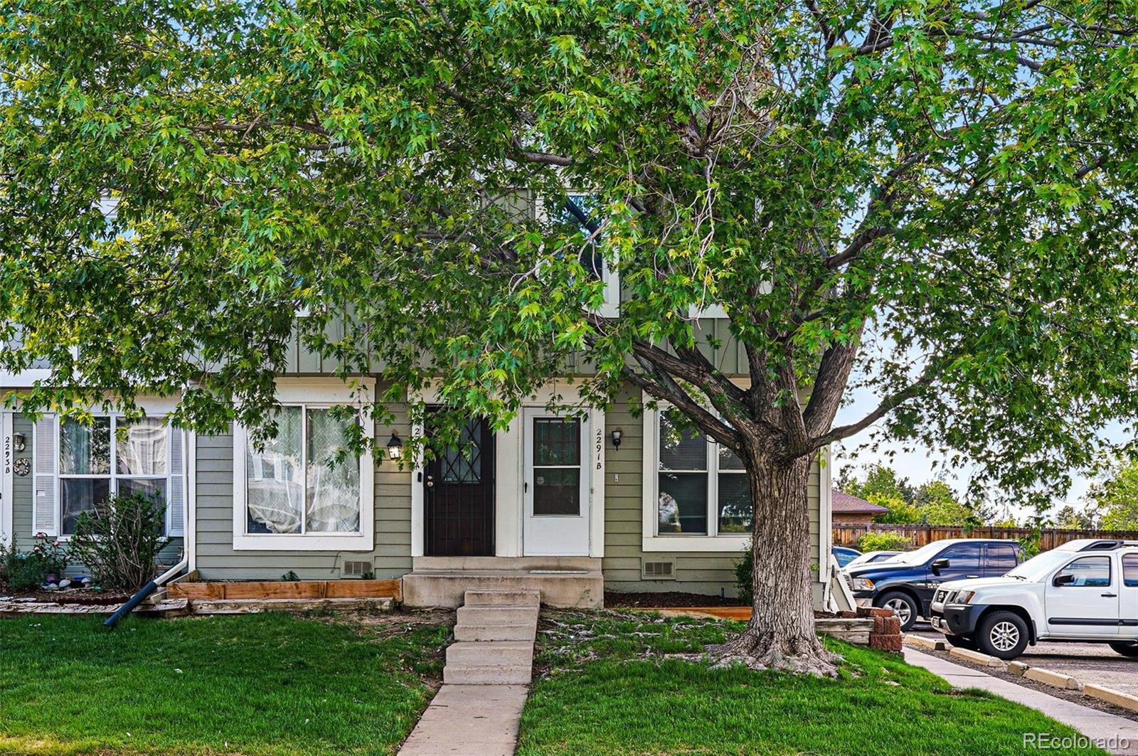 Hearthstone Aurora Condo / Townhome | MLS #: 66434152291 S Jasper Way #B, Aurora Beds: 2 Baths: 3 Price: $250,000