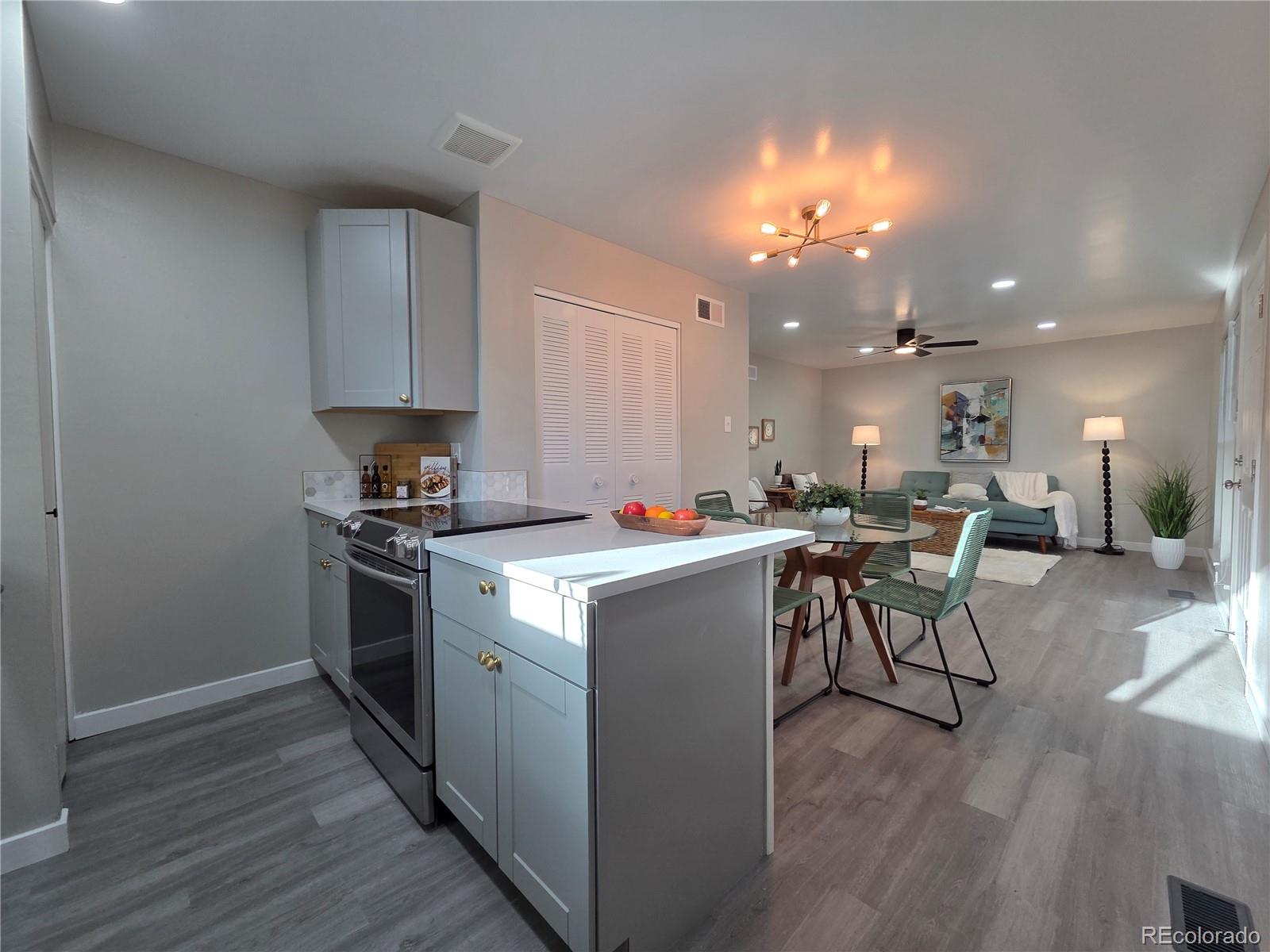 Raintree Denver Condo / Townhome | MLS #: 25397561250 S Monaco Parkway 17, Denver Beds: 2 Baths: 1 Price: $276,500
