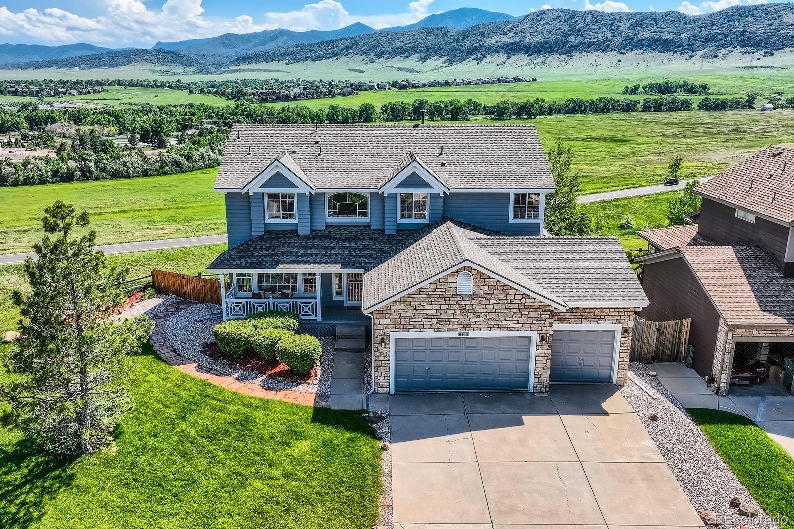 Chatfield Bluffs Littleton Home | MLS #: 24236078915 S Field Court, Littleton Beds: 5 Baths: 4 Price: $899,000