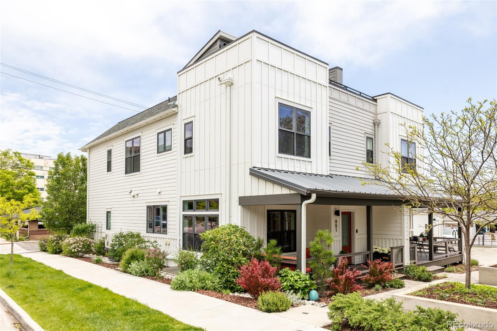 801 8th street, Golden sold home. Closed on 2025-07-08 for $1,169,000.