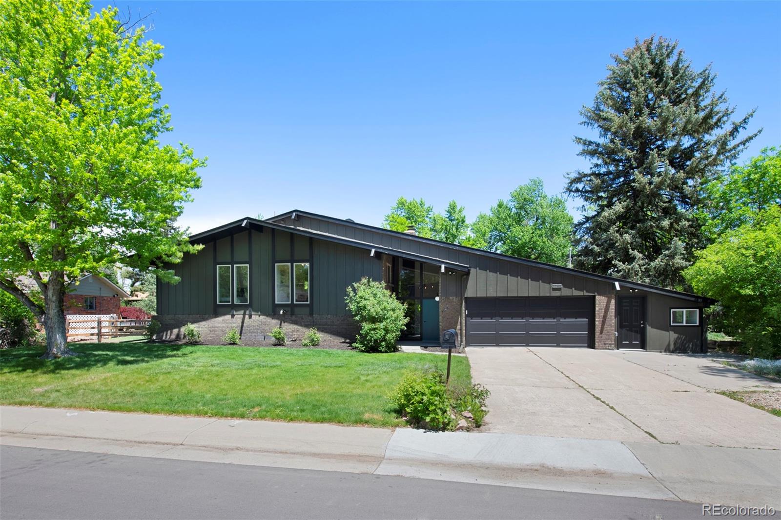 5265 W Quarles Drive, littleton MLS: 3219912 Beds: 4 Baths: 3 Price: $975,000