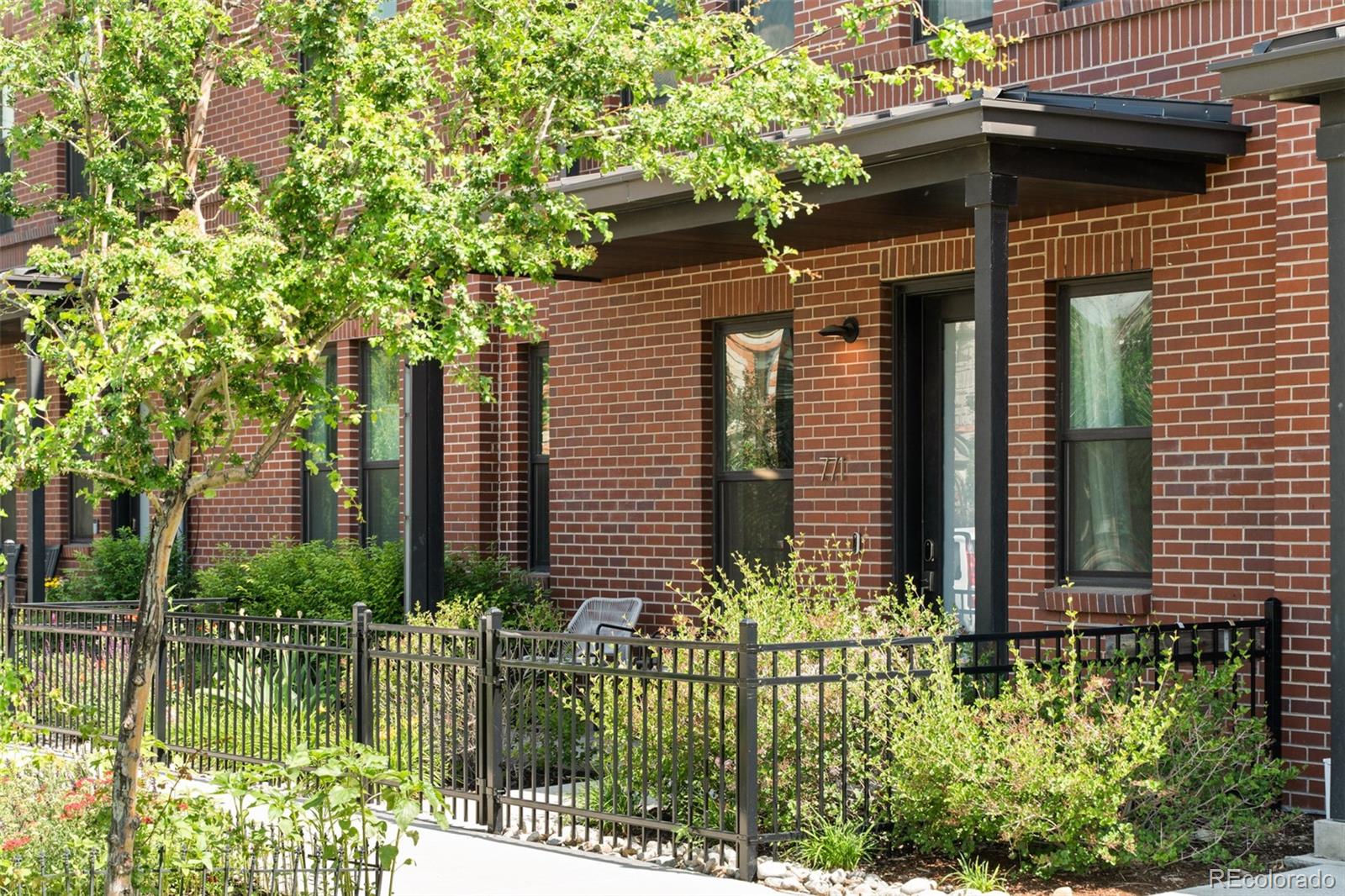 771  24th Street, denver MLS: 8792939 Beds: 3 Baths: 4 Price: $675,000