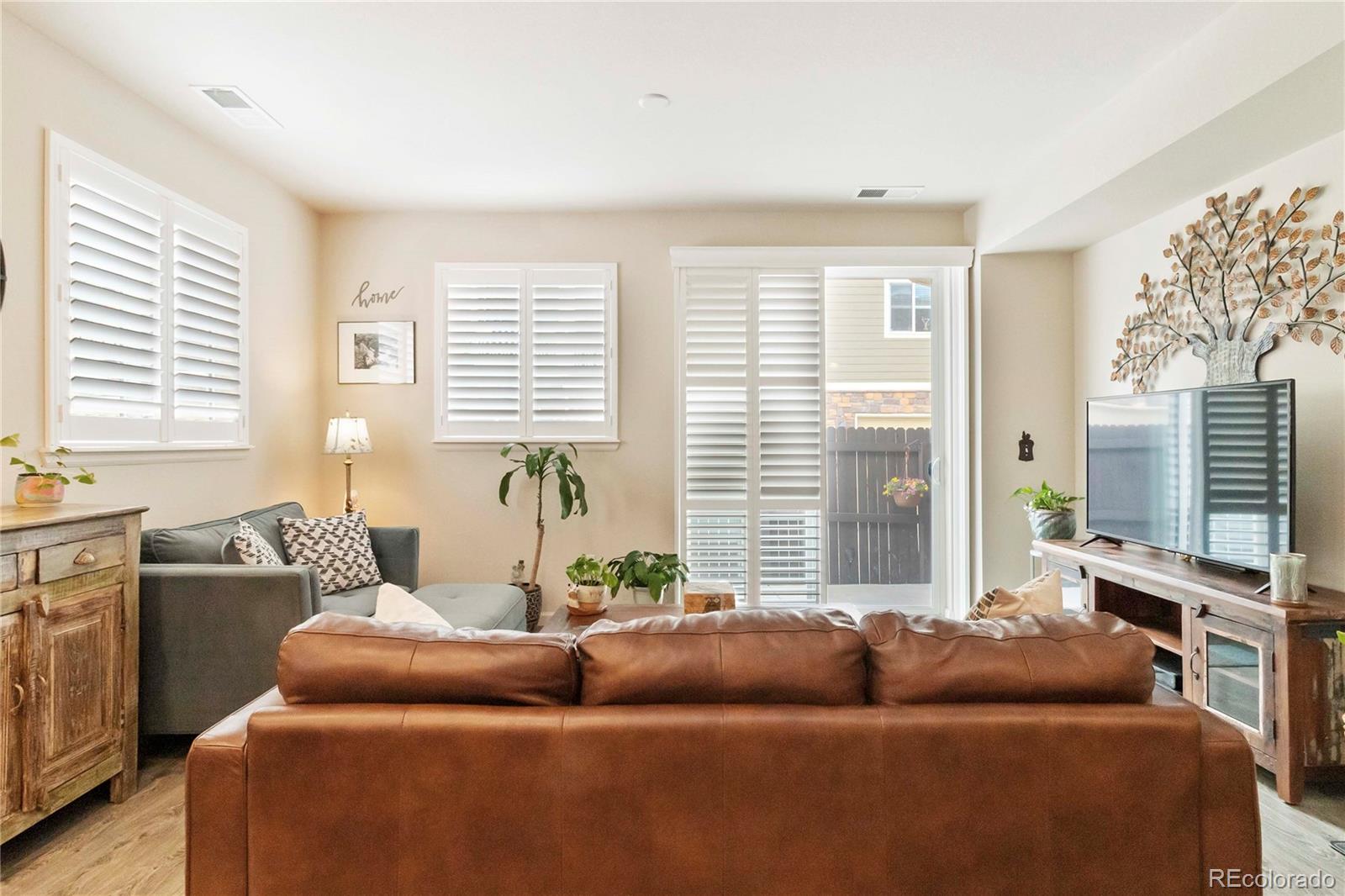 1640  aspen meadows circle, Federal Heights sold home. Closed on 2025-08-27 for $382,000.