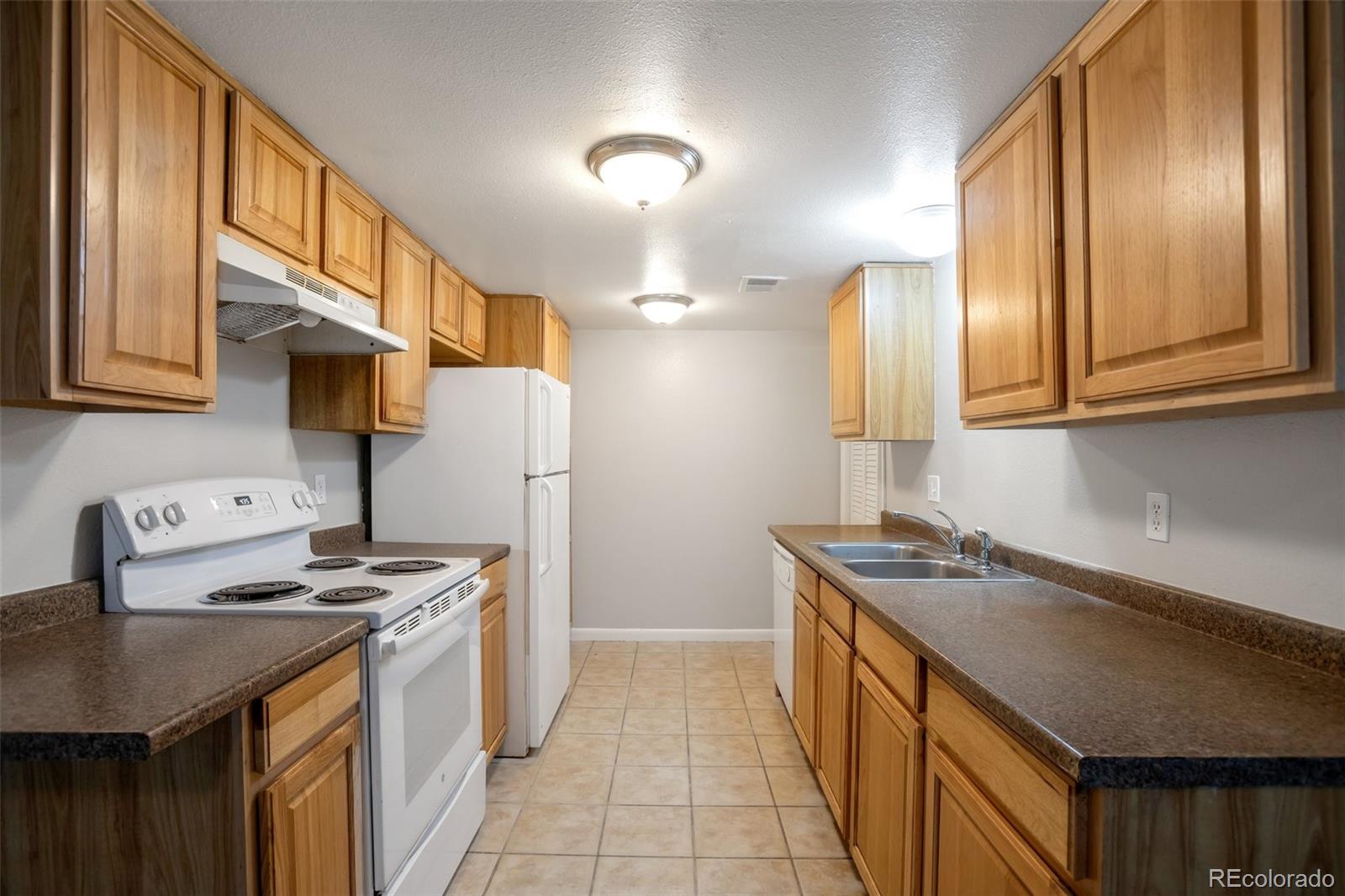 Summerfield Villas Aurora Condo / Townhome | MLS #: 15744501262  Sable Boulevard , Aurora Beds: 3 Baths: 2 Price: $290,000