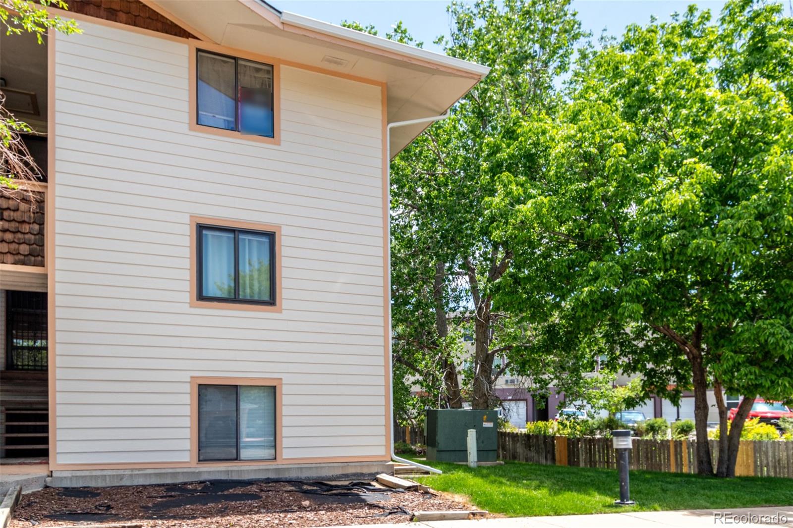 2201  Sable Boulevard 1003, Aurora  MLS: 4622417 Beds: 1 Baths: 1 Price: $135,000