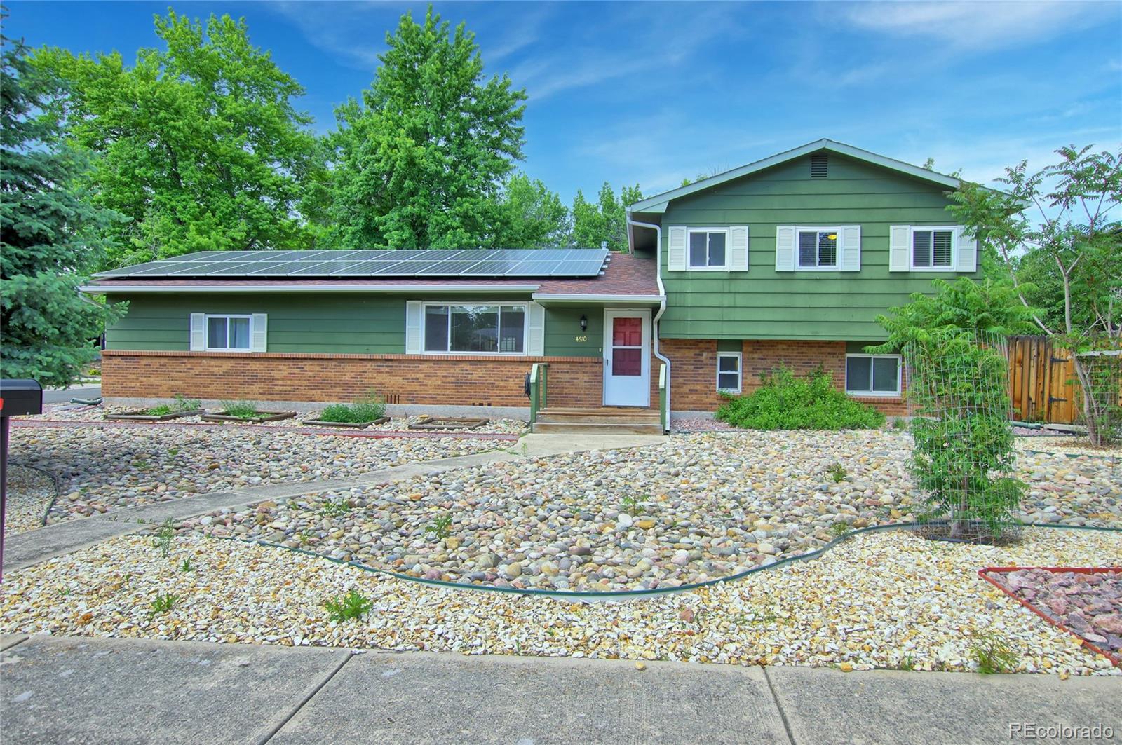 Candlewood Colorado Springs Home | MLS #: 52747034610 S Sleepy Hollow Circle, Colorado Springs Beds: 3 Baths: 2 Price: $425,000