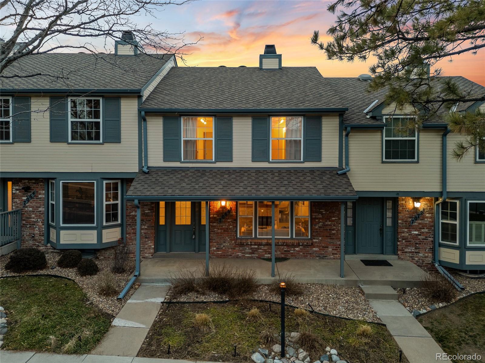 Sturbridge Centennial Condo / Townhome | MLS #: 41525937068 E Briarwood Drive , Centennial Beds: 4 Baths: 4 Price: $499,000