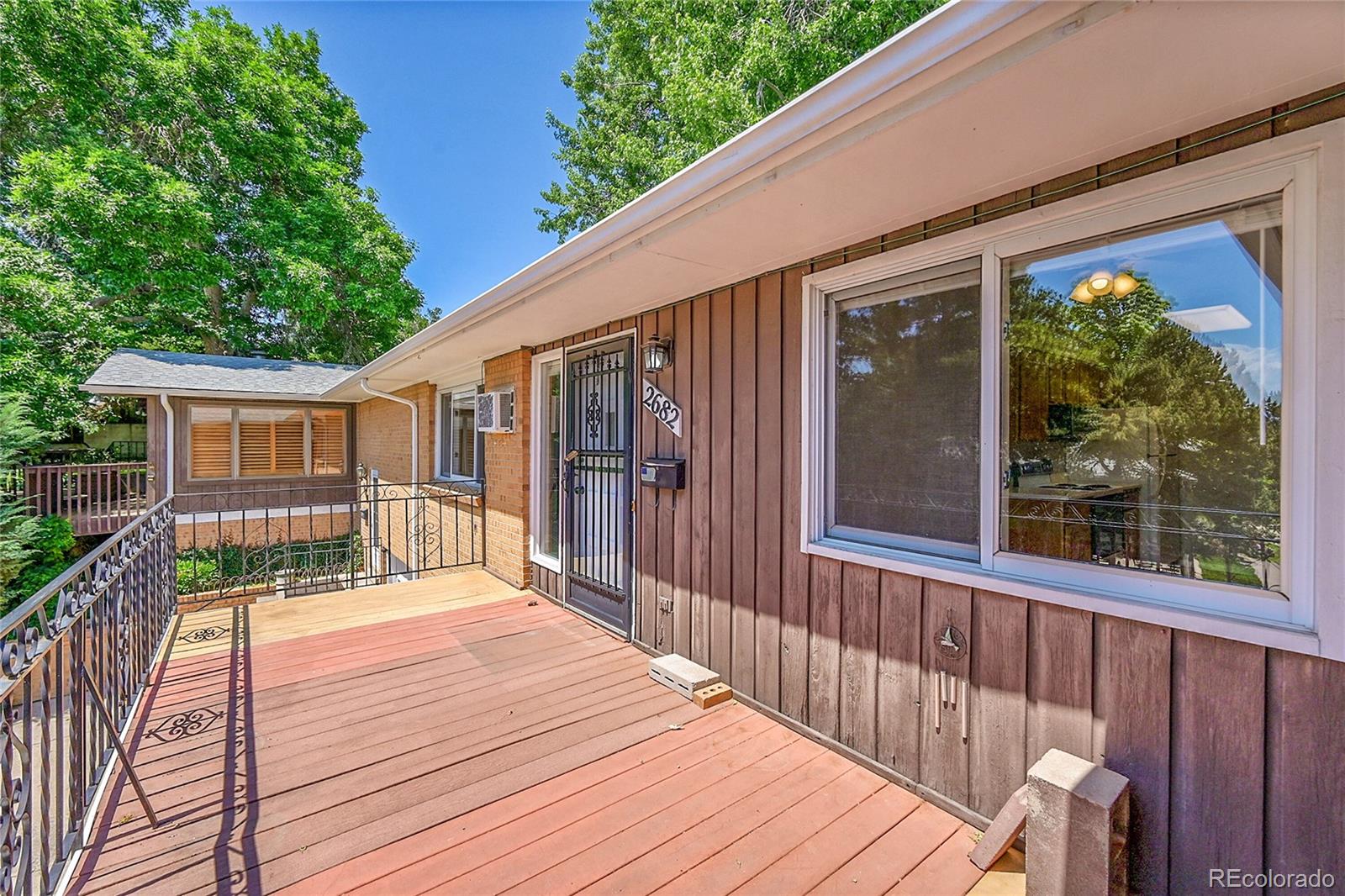 2682 S Benton Street , Lakewood  MLS: 4802532 Beds: 2 Baths: 2 Price: $250,000