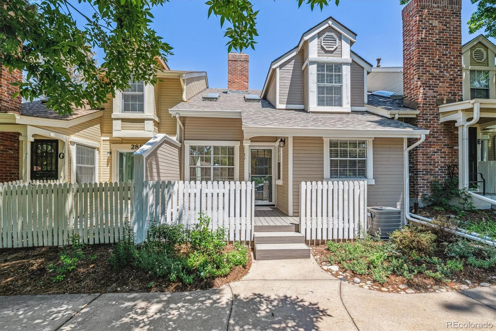 Southpark Littleton Home | MLS #: 28027572881 W Long Drive, Littleton Beds: 2 Baths: 3 Price: $508,000