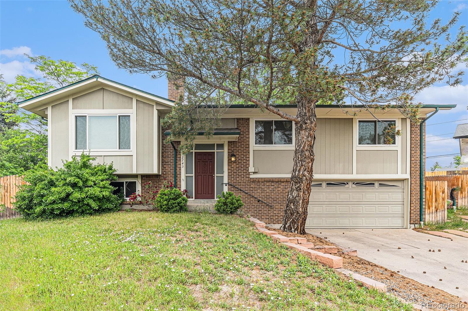 Hutchinson Hills Denver Home | MLS #: 24776092743 S Reading Court, Denver Beds: 4 Baths: 3 Price: $585,000