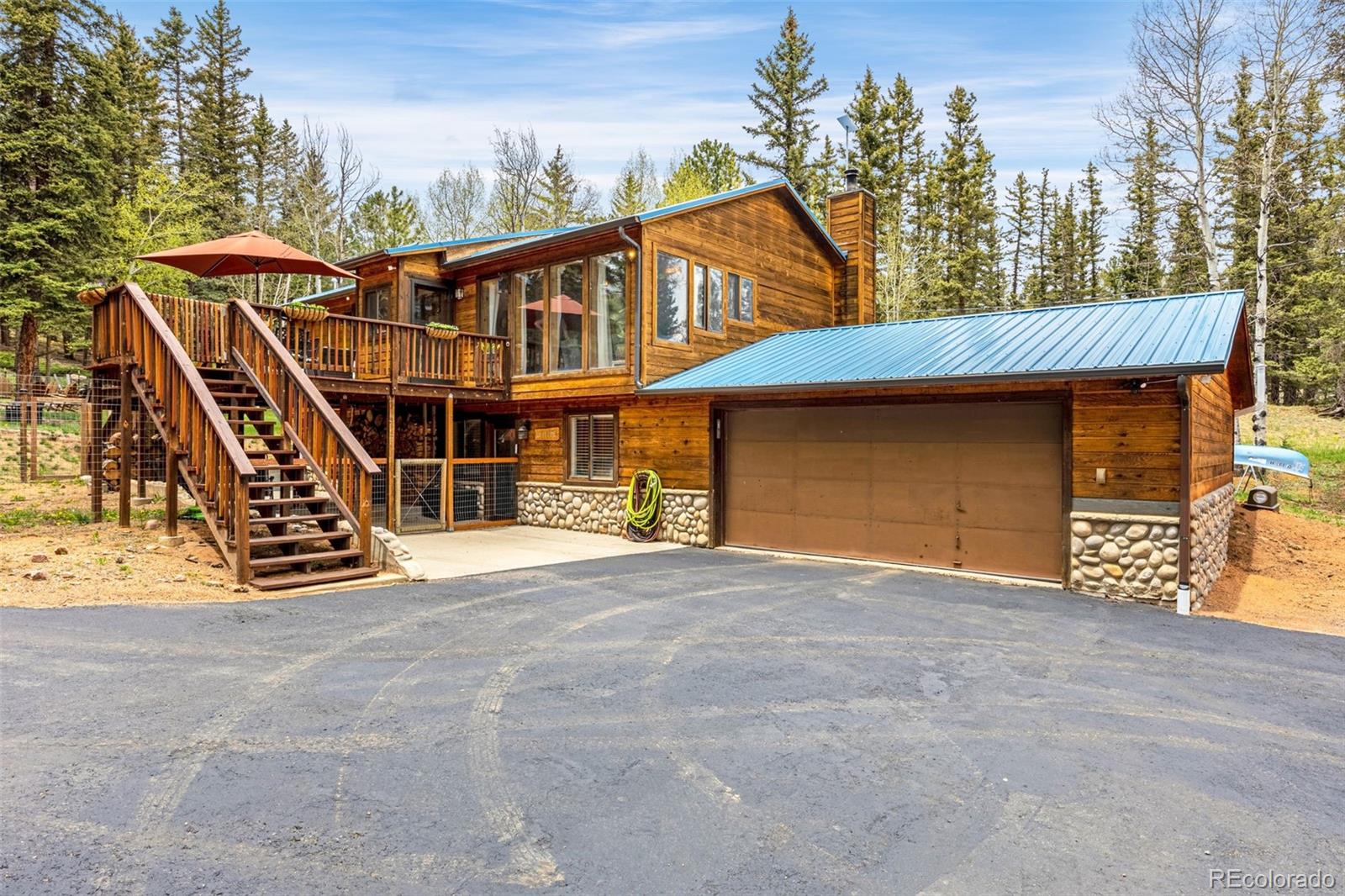126 pinewood circle, Divide sold home. Closed on 2025-09-05 for $615,000.