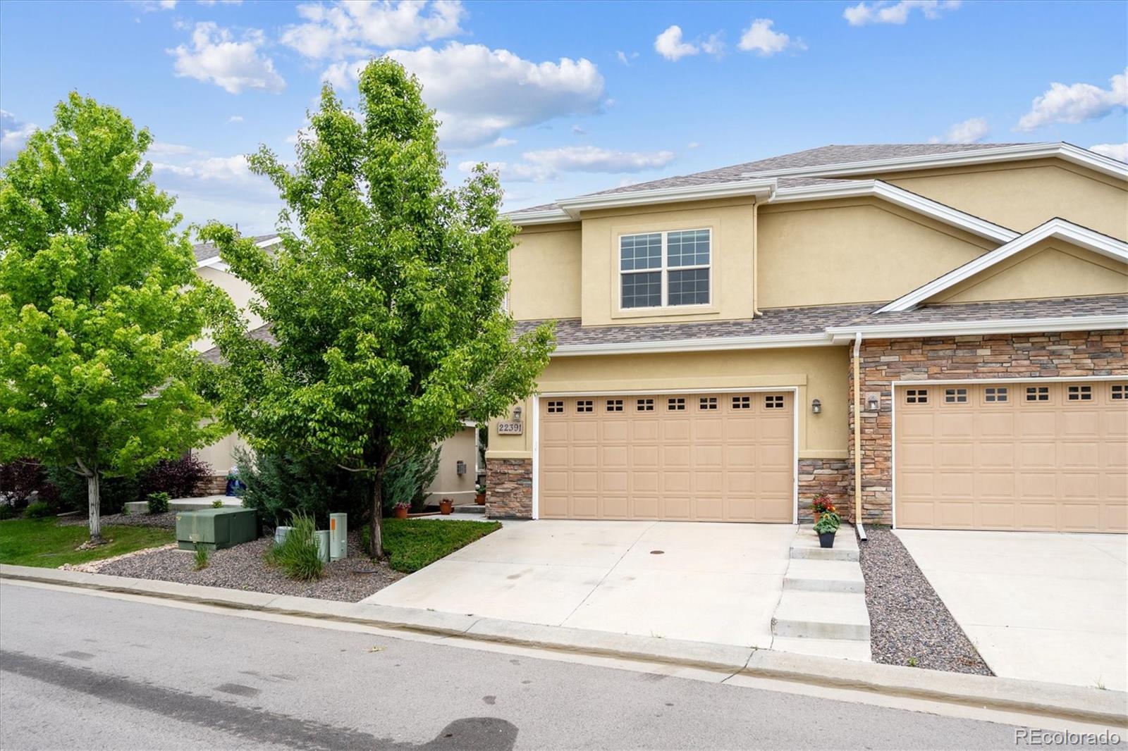 Saddle Rock Golf Club Aurora Home | MLS #: 410972522391 E Plymouth Circle, Aurora Beds: 3 Baths: 3 Price: $569,900