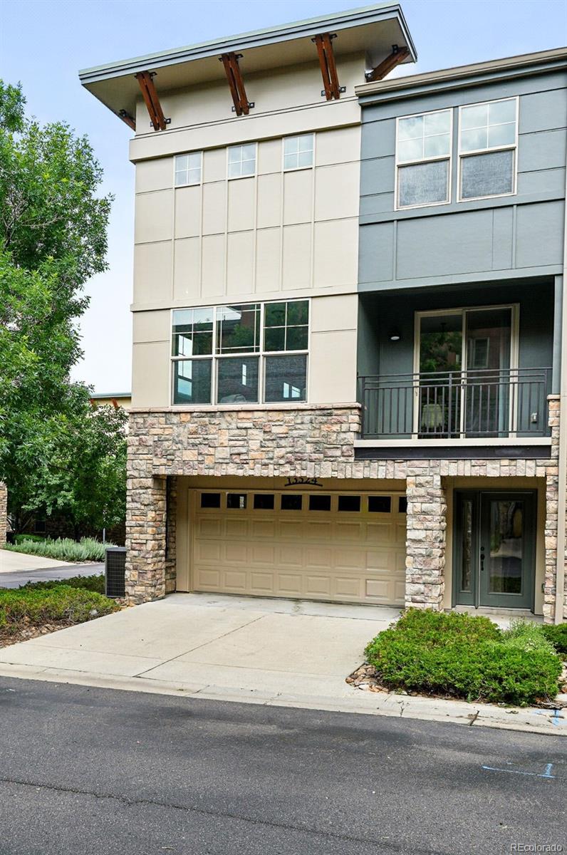 Parkway Circle Broomfield Condo / Townhome | MLS #: 675602813524  Via Varra  , Broomfield Beds: 3 Baths: 3 Price: $525,000