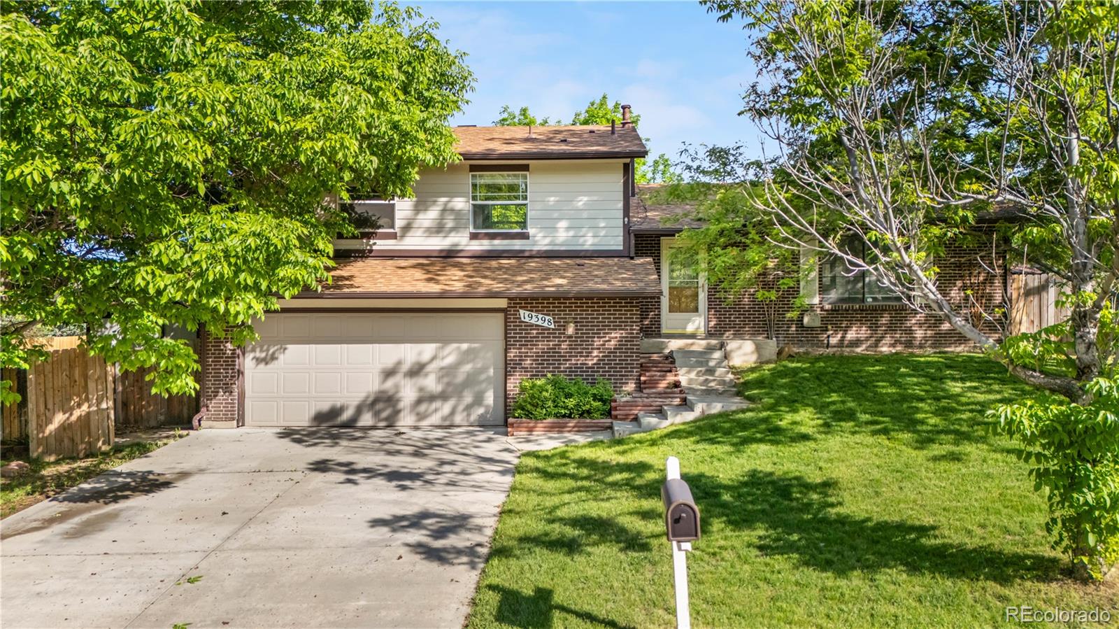 19398 e eastman place, Aurora sold home. Closed on 2026-02-17 for $502,888.