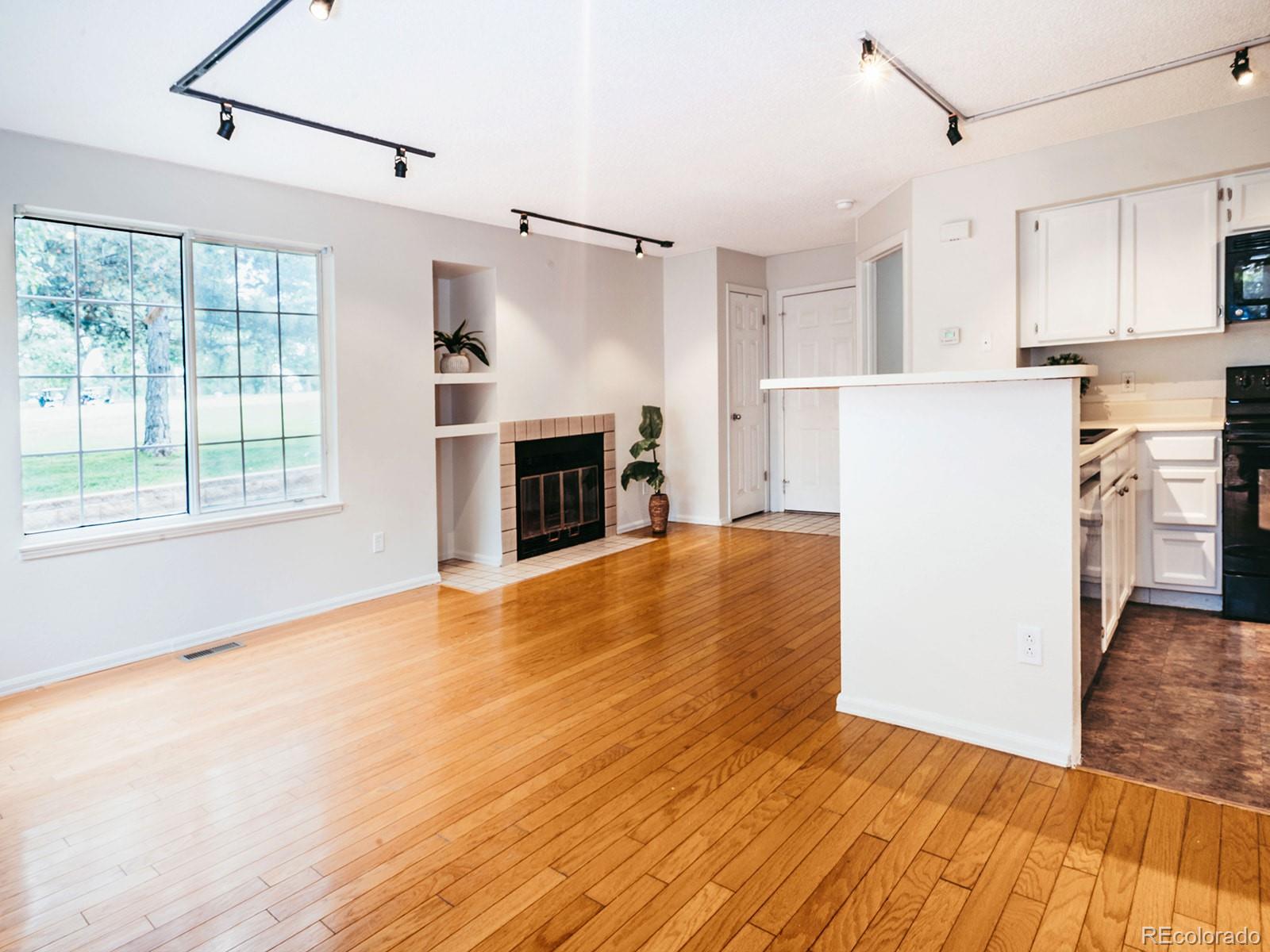 Meadow Hills Aurora Condo / Townhome | MLS #: 318321313894 E Lehigh Avenue G, Aurora Beds: 2 Baths: 1 Price: $223,000