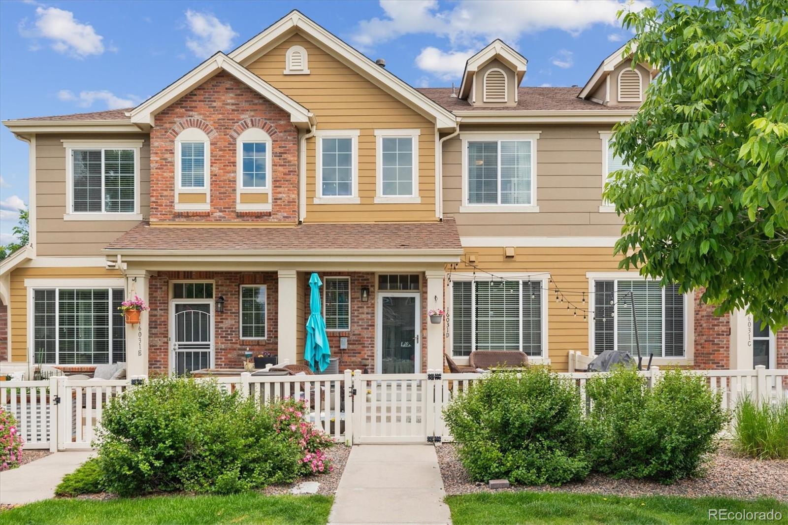 16031 W 63rd Lane, arvada MLS: 4110452 Beds: 2 Baths: 3 Price: $515,000