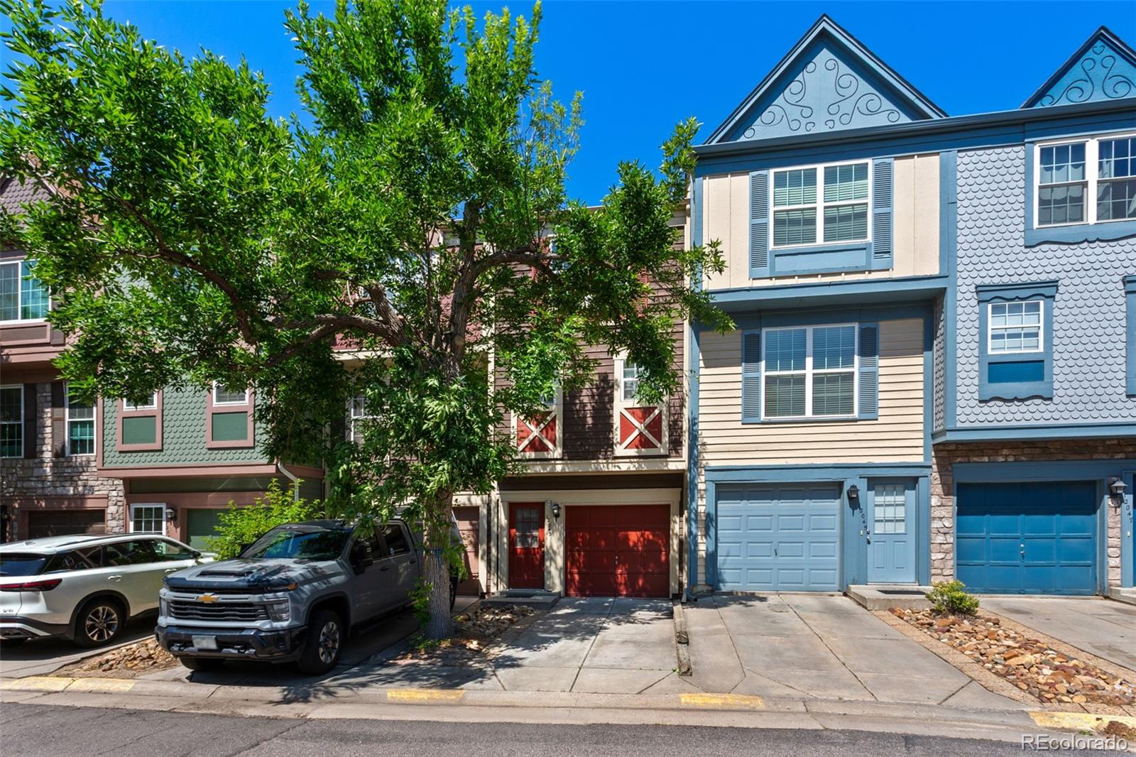 12043 e ford circle, Aurora sold home. Closed on 2025-08-27 for $249,500.