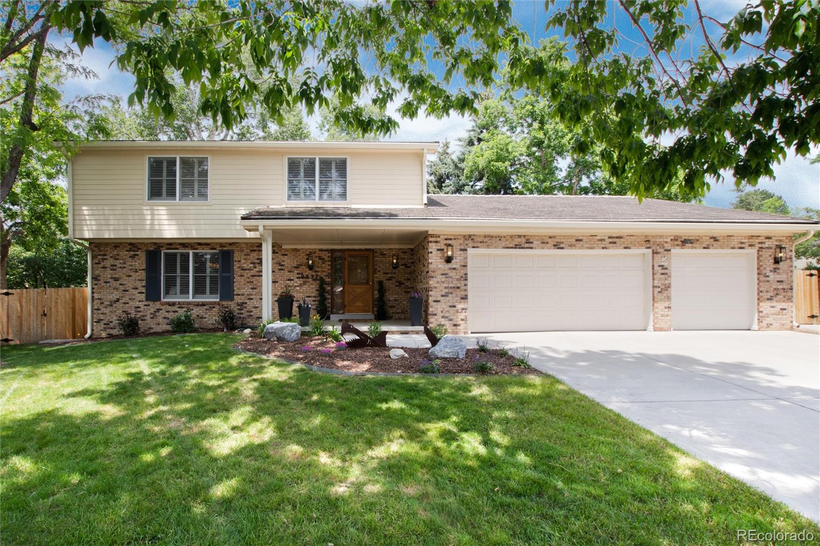 Orchard Gate Englewood Home | MLS #: 61053159837 E Aberdeen Avenue, Englewood Beds: 5 Baths: 4 Price: $995,000