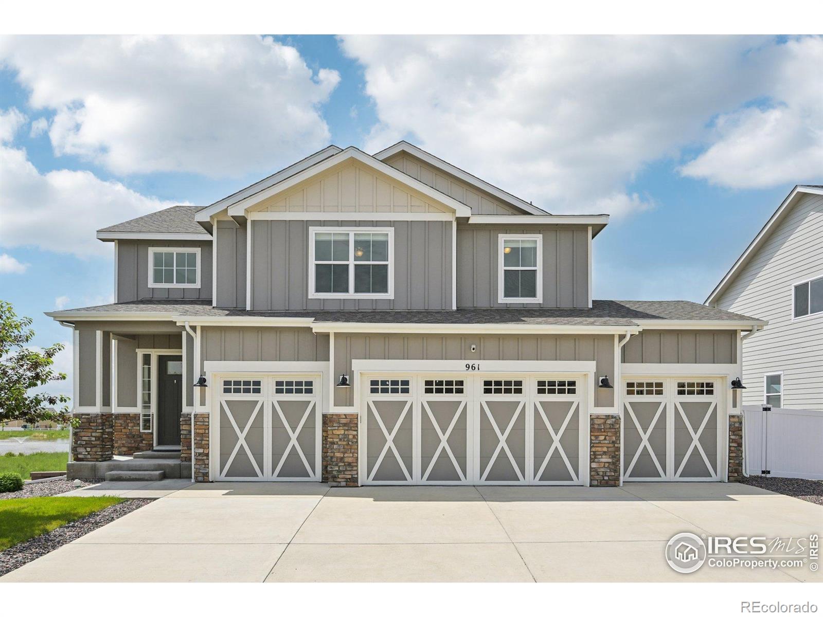 961  Mouflon Drive, severance MLS: 4567891035742 Beds: 4 Baths: 3 Price: $625,000