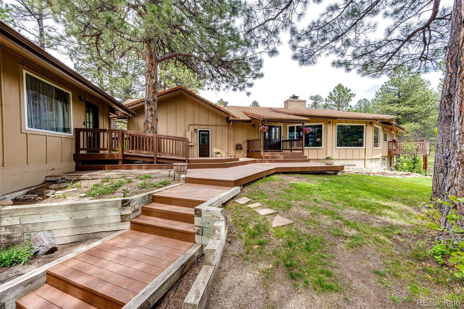 8788 e tanglewood road, Franktown sold home. Closed on 2026-05-15 for $1,387,000.