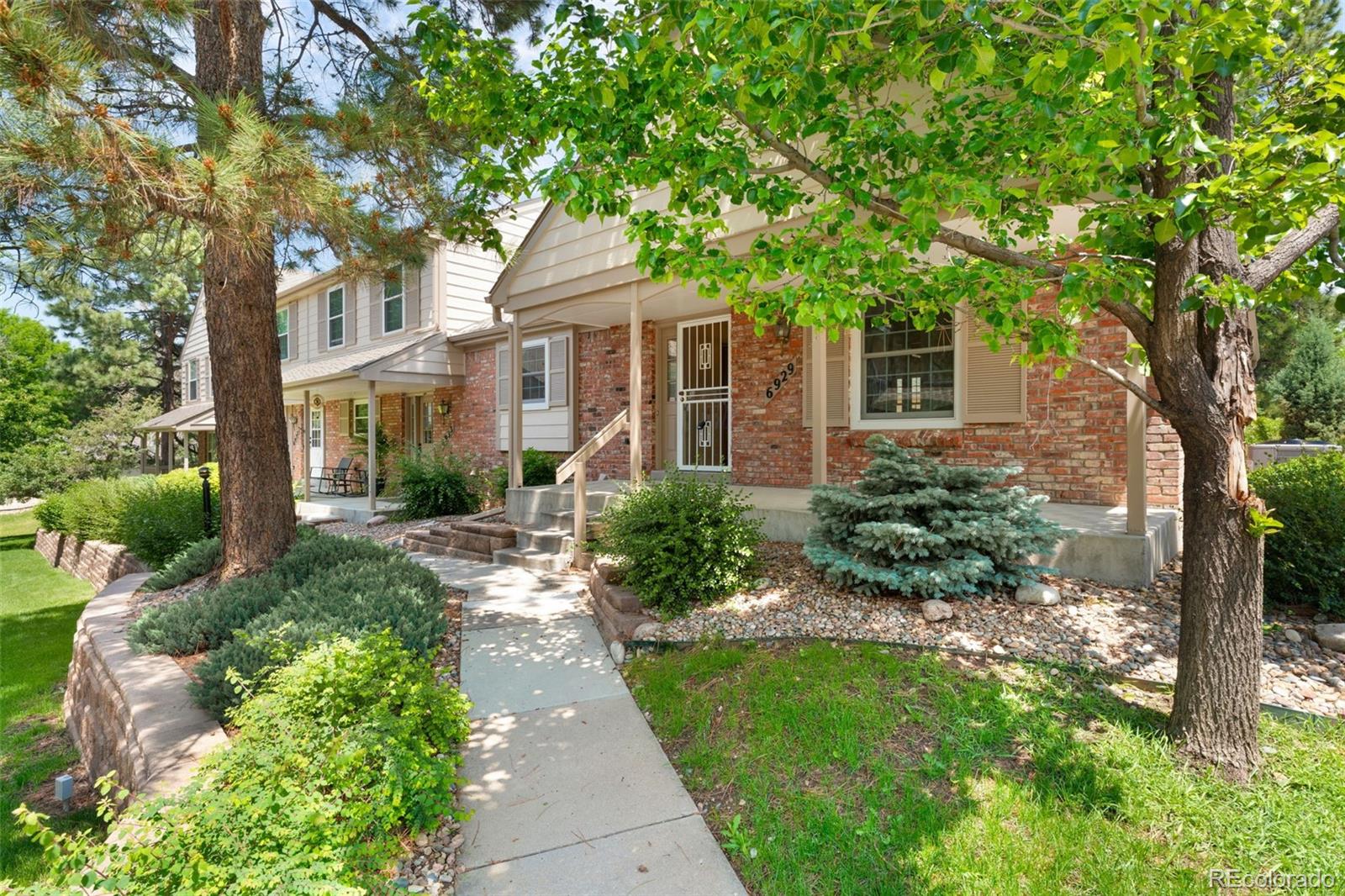 Sturbridge Centennial Condo / Townhome | MLS #: 72646236929 E Briarwood Drive , Centennial Beds: 3 Baths: 2 Price: $495,000