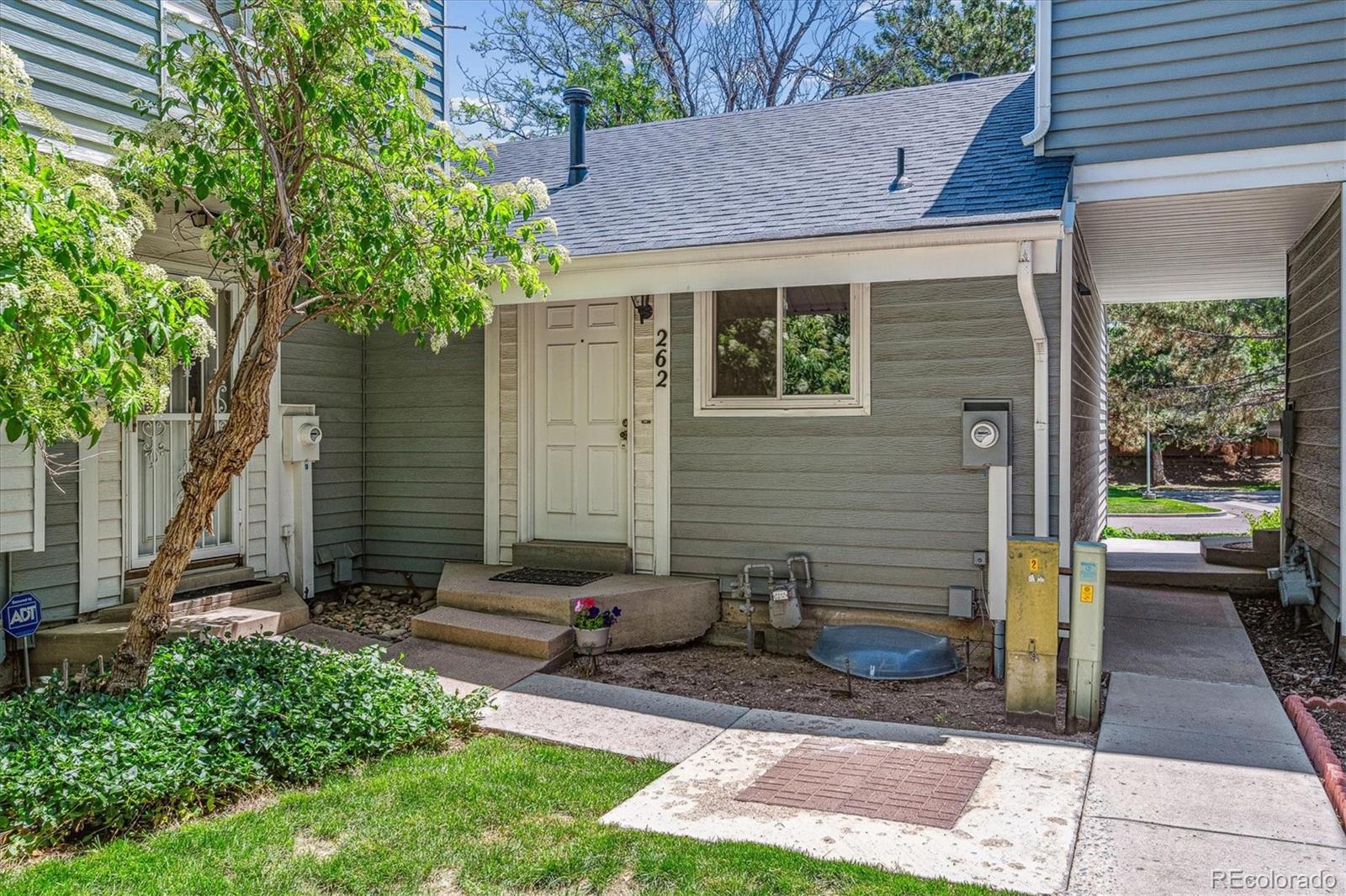 Olde Towne Aurora Condo / Townhome | MLS #: 8414810262 S Nome Street , Aurora Beds: 1 Baths: 1 Price: $200,000