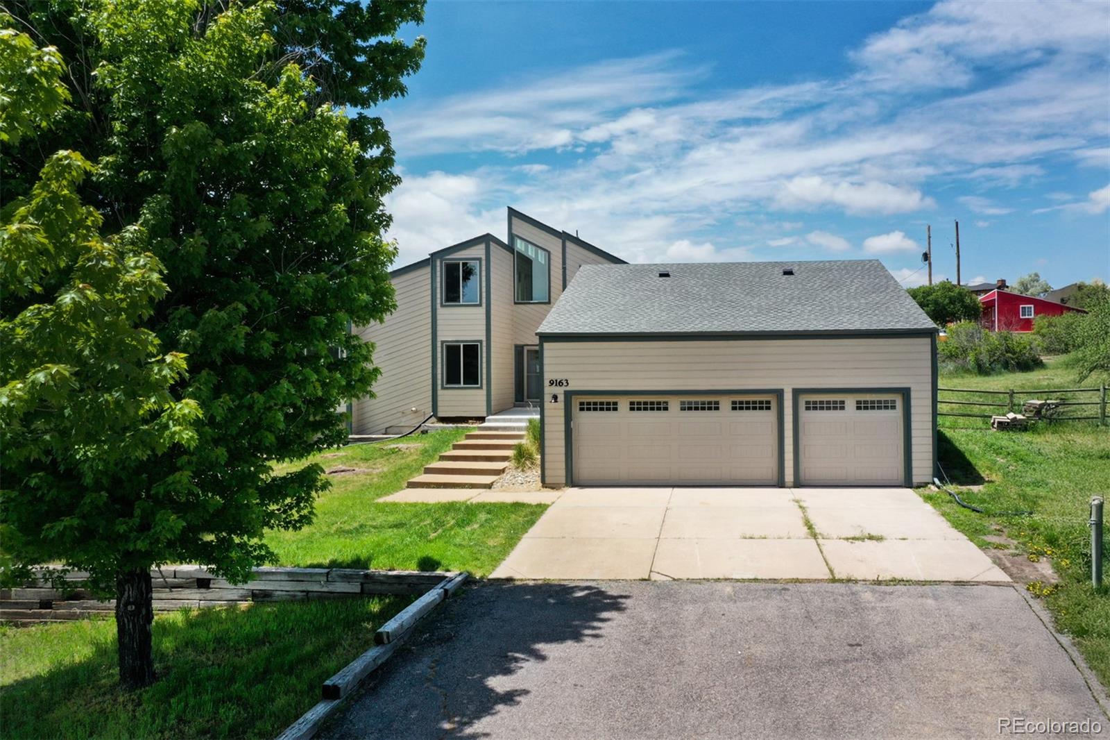 Surrey Ridge Castle Rock Home | MLS #: 71234759163 N Palomino Drive, Castle Rock Beds: 5 Baths: 4 Price: $1,180,000
