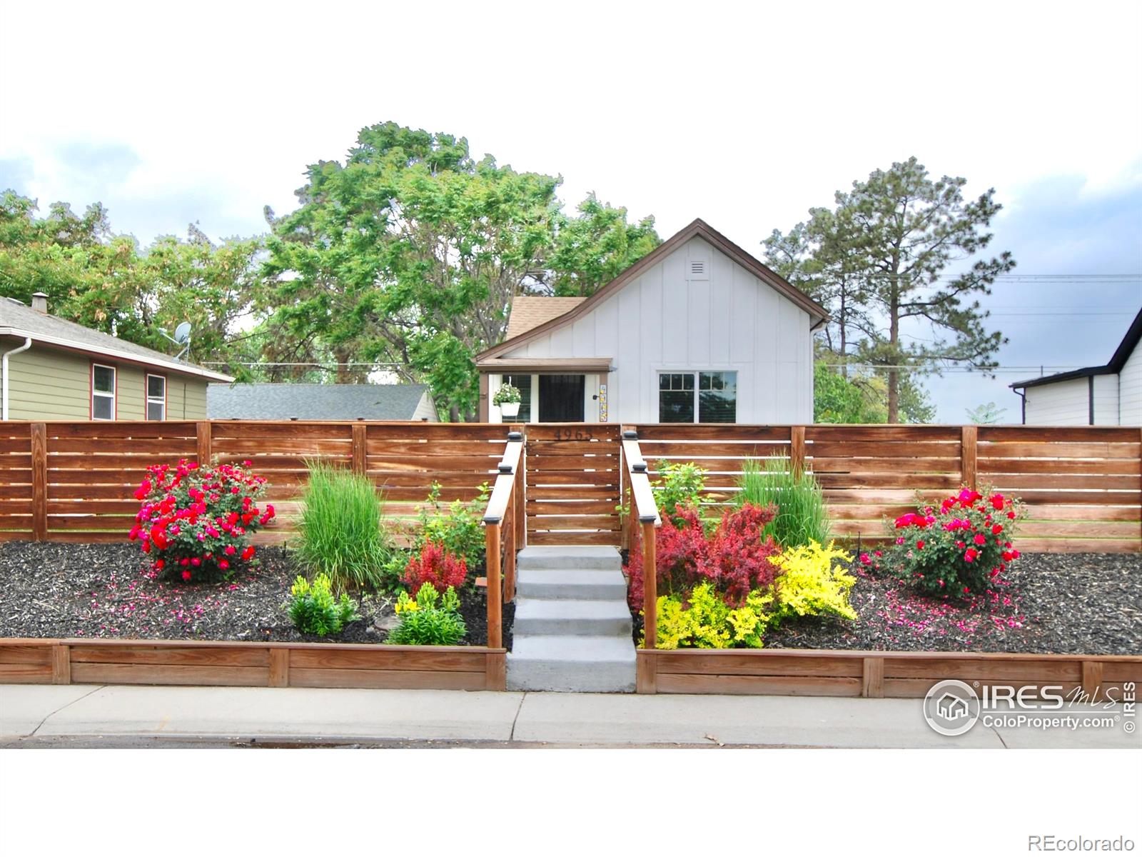 4965  Clayton Street, denver MLS: 4567891036265 Beds: 2 Baths: 1 Price: $408,000