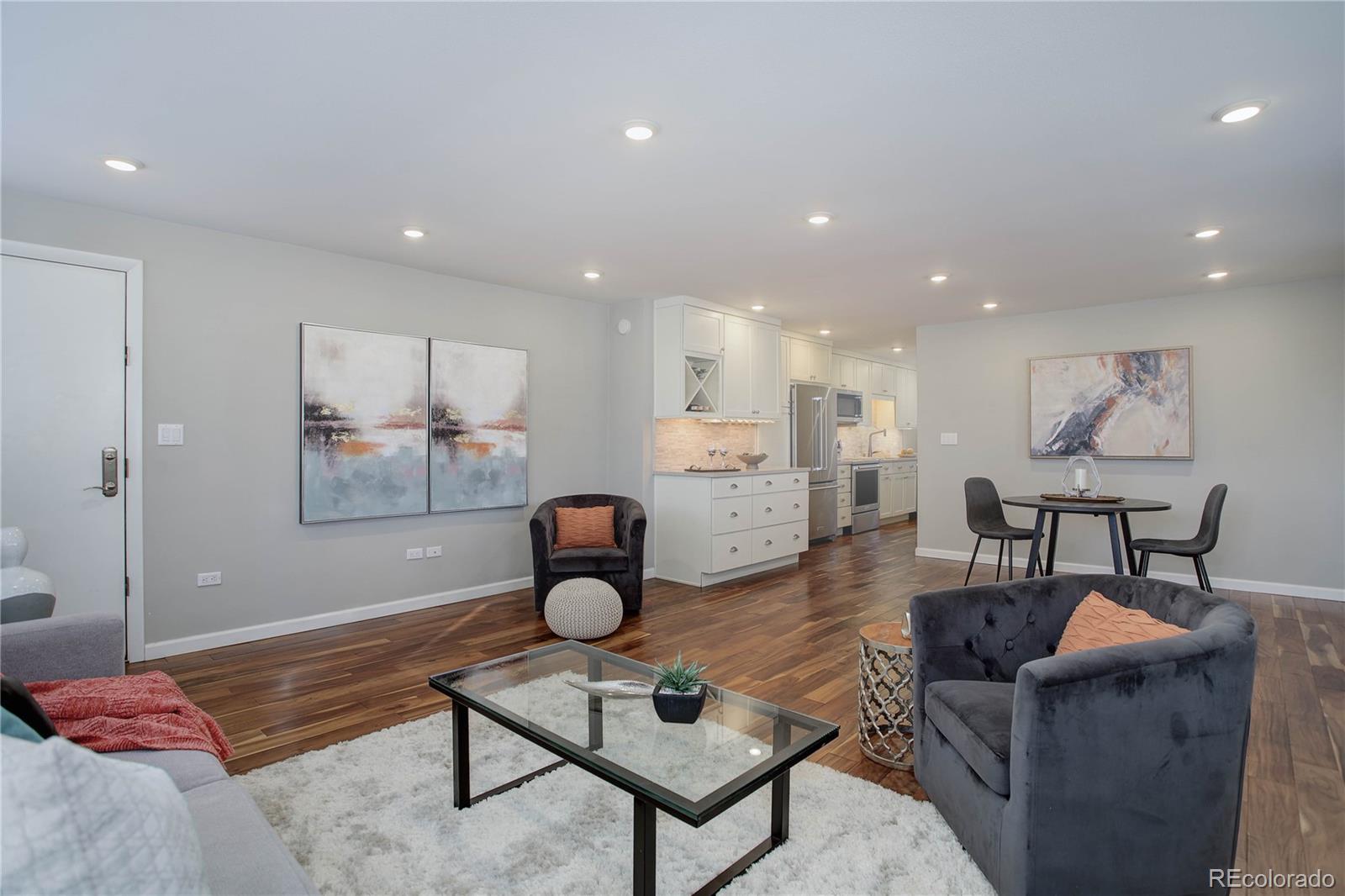 Capitol Denver Condo / Townhome | MLS #: 6726233909 N Logan Street 1B, Denver Beds: 2 Baths: 2 Price: $325,000
