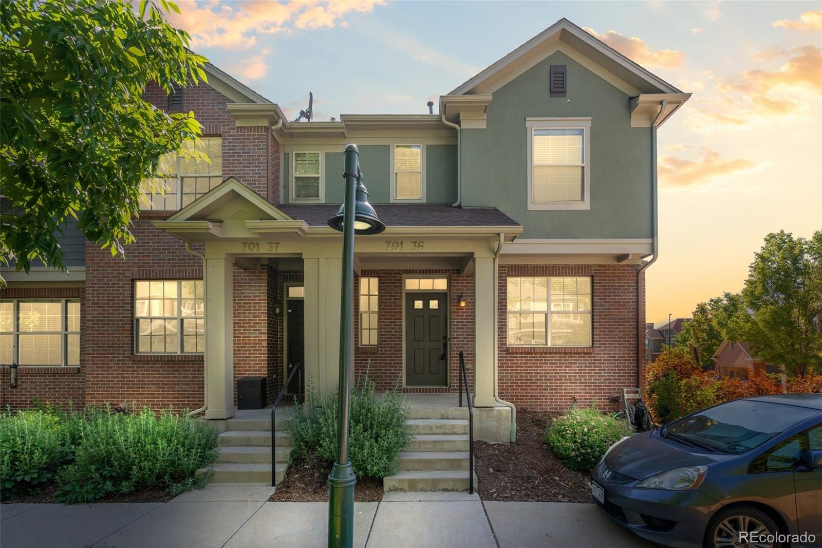 701 N Roslyn Street 36, Denver  MLS: 1935201 Beds: 3 Baths: 3 Price: $525,000